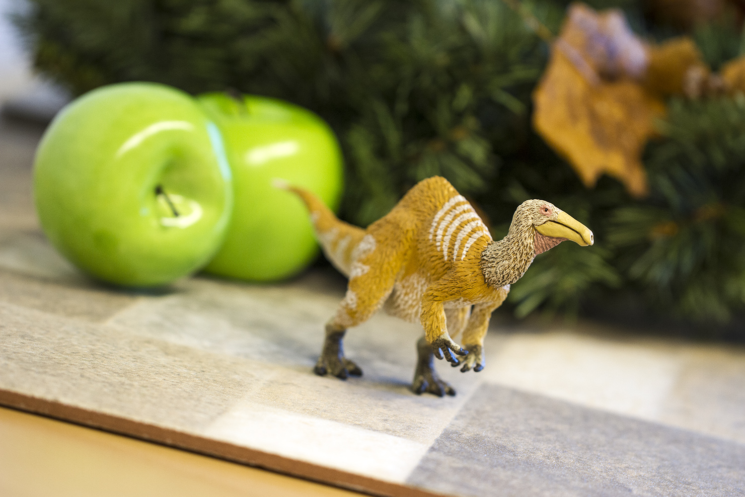 Фигурка Safari Ltd. Динозавр Дейнохейрус - фото 5