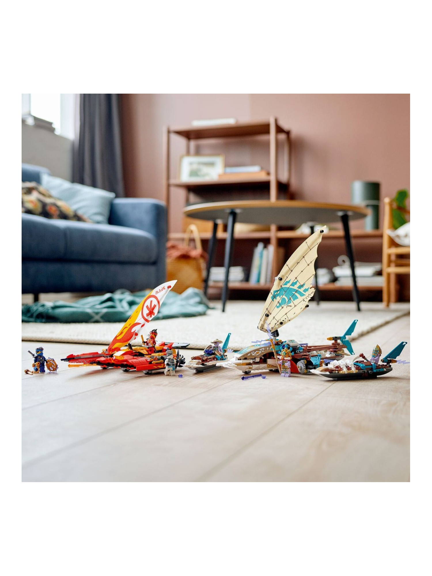 Конструктор LEGO NINJAGO Битва на катамаране 780 дет. - фото 8