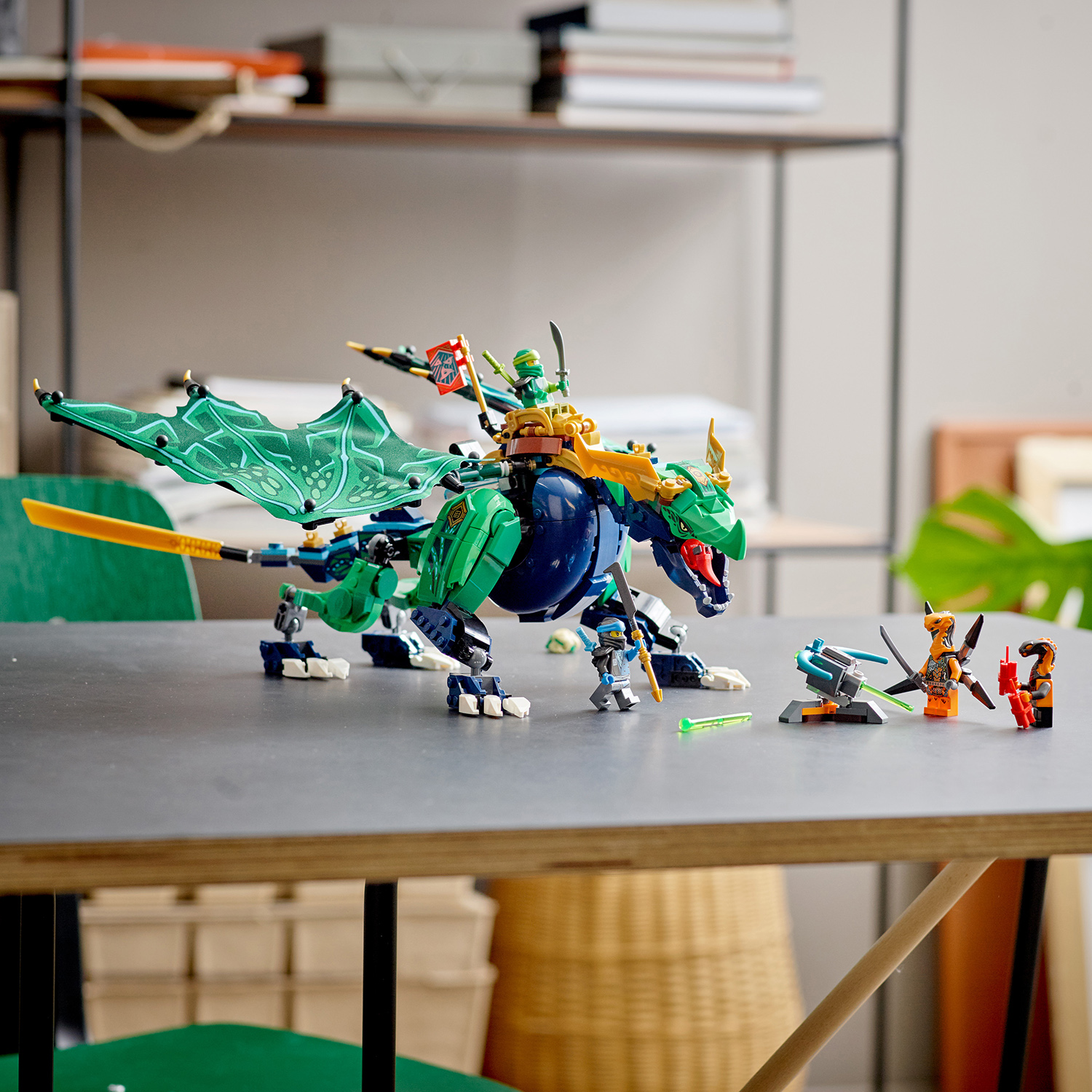 Конструктор LEGO NINJAGO Легендарный дракон Ллойда - фото 8
