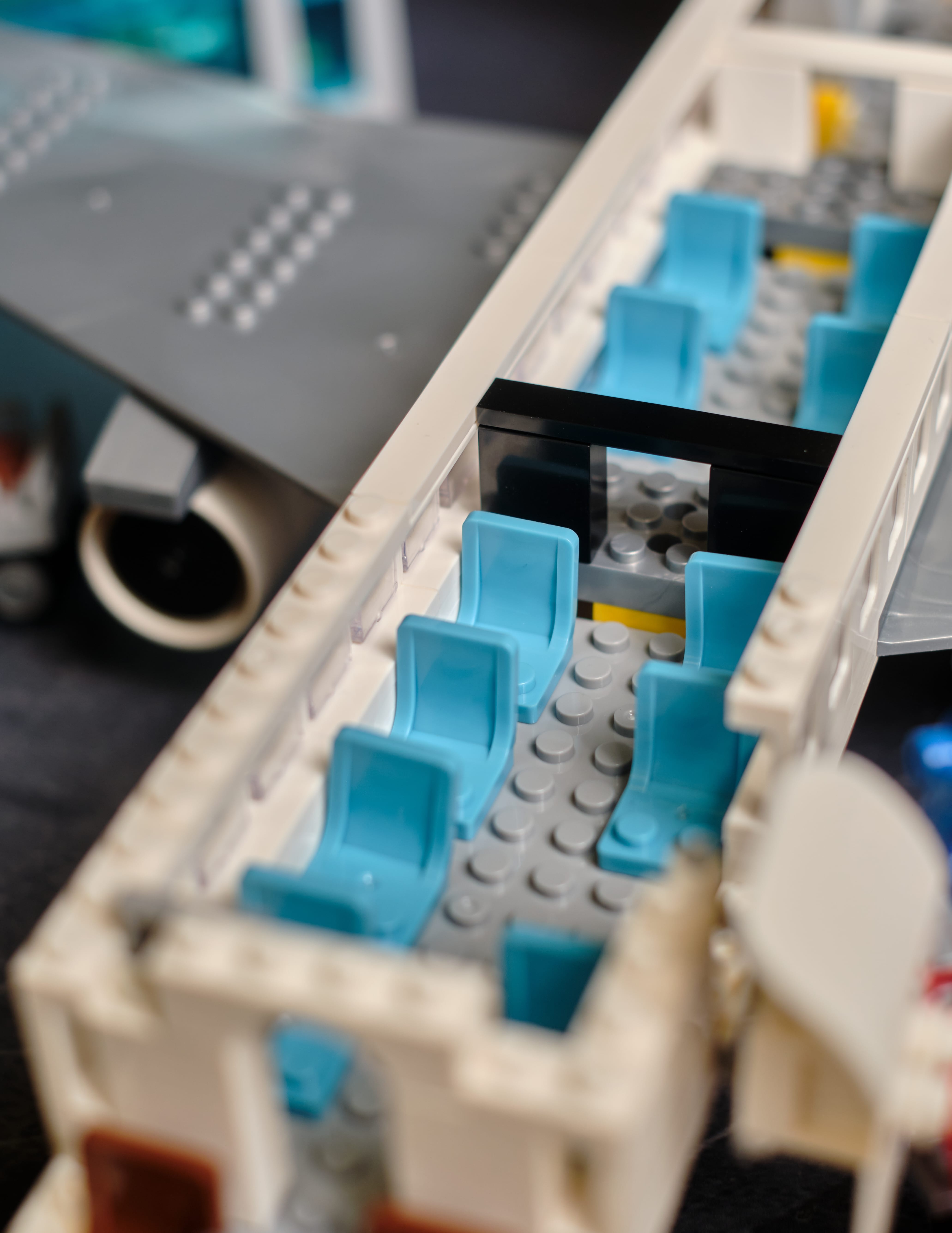 Конструктор brick labs City SJ-100 в аэропорту 939 дет. - фото 21