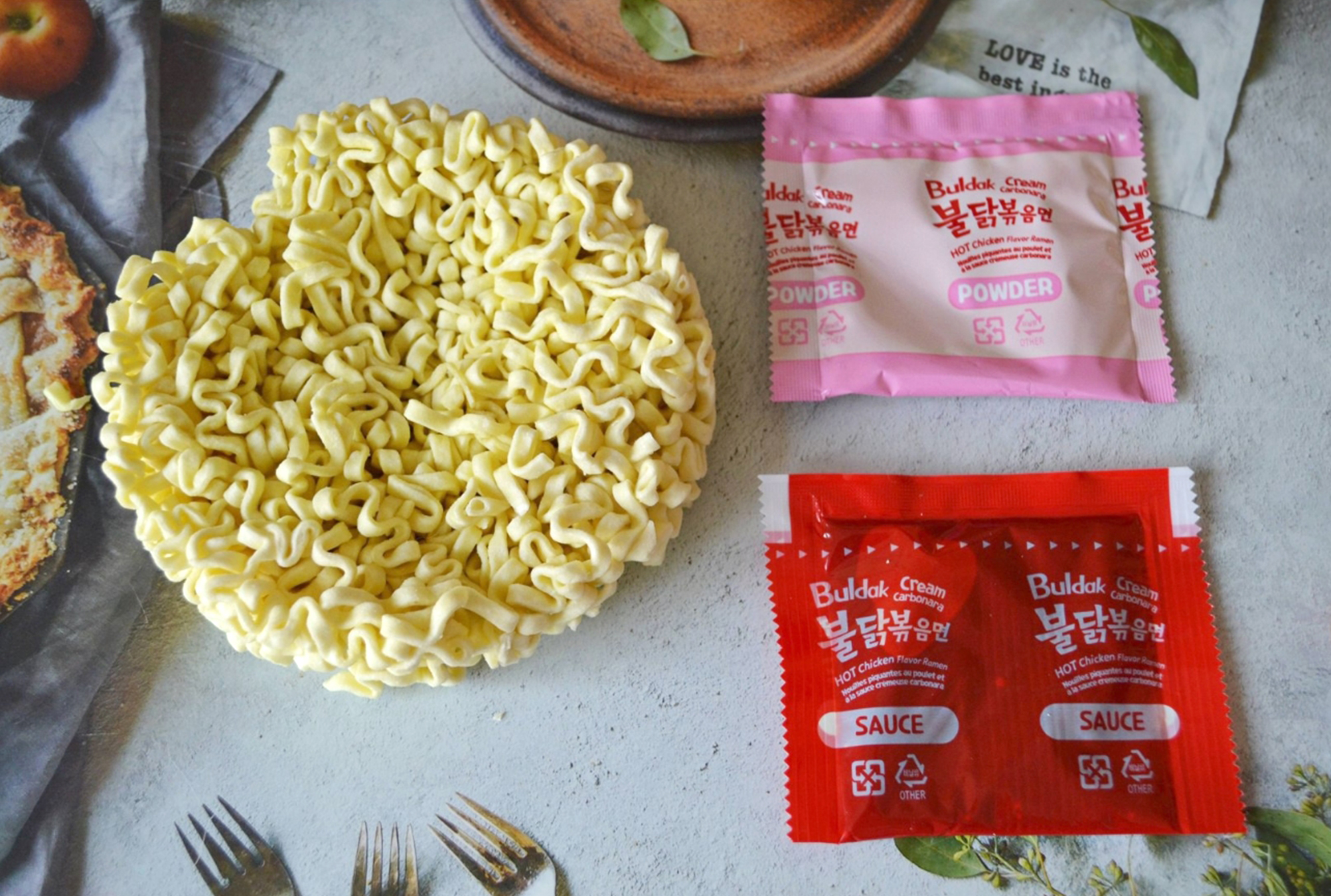 Лапша быстрого приготовления Samyang курица-карбонара острая - фото 2