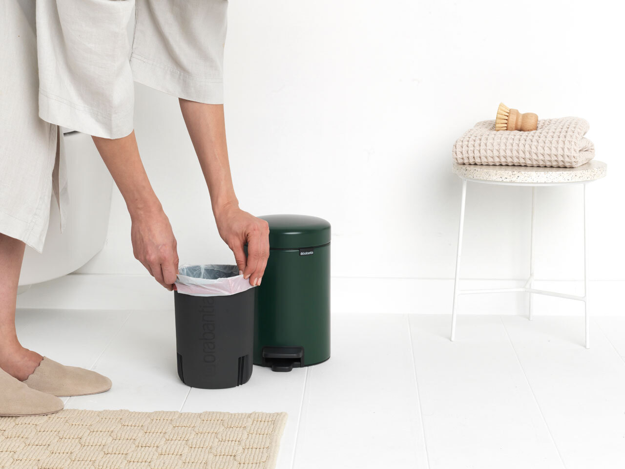 Бак мусорный Brabantia NewIcon с педалью зеленая сосна 3л 304002 - фото 13