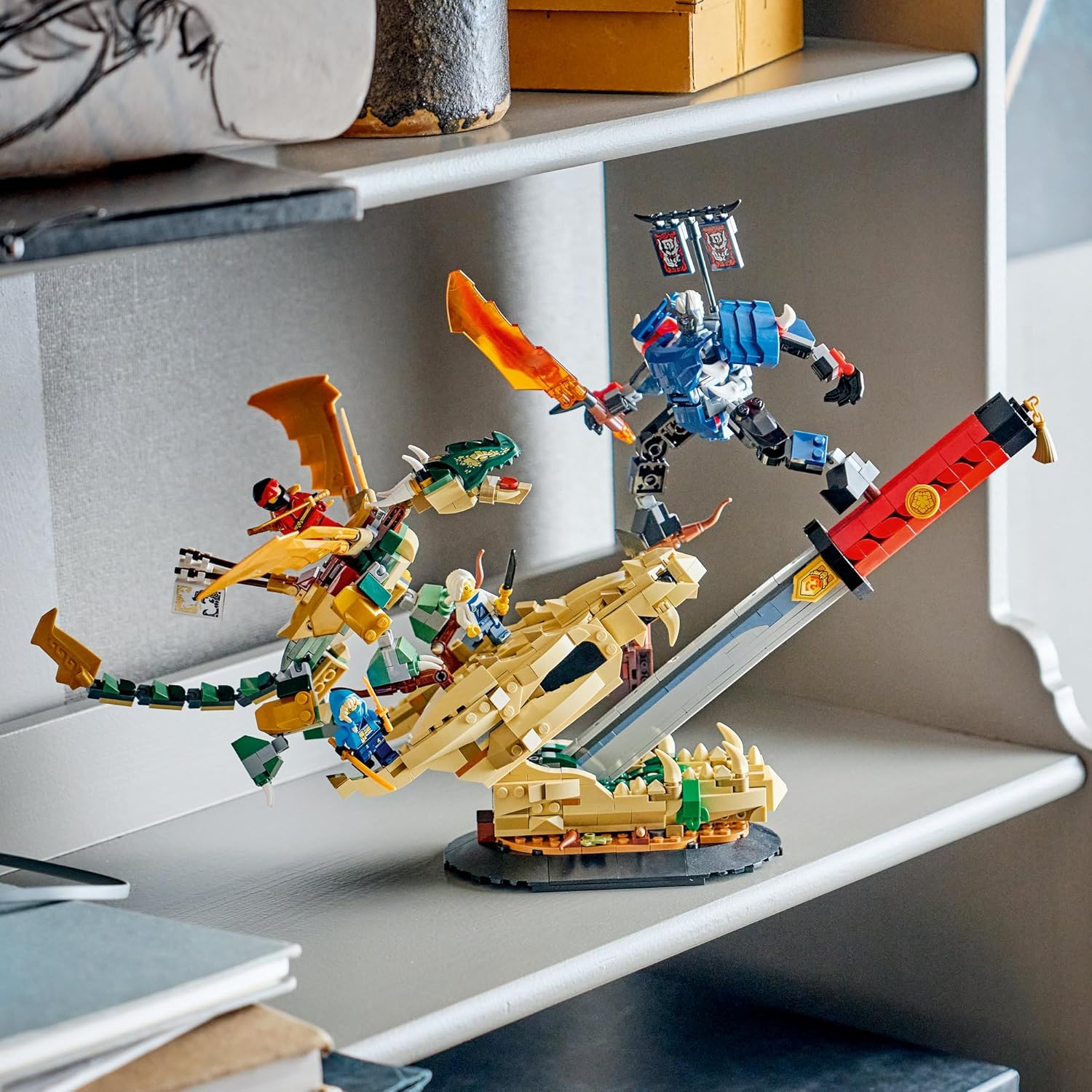 Конструктор LEGO NINJAGO Битва у клинка драконов 1016 дет. - фото 9