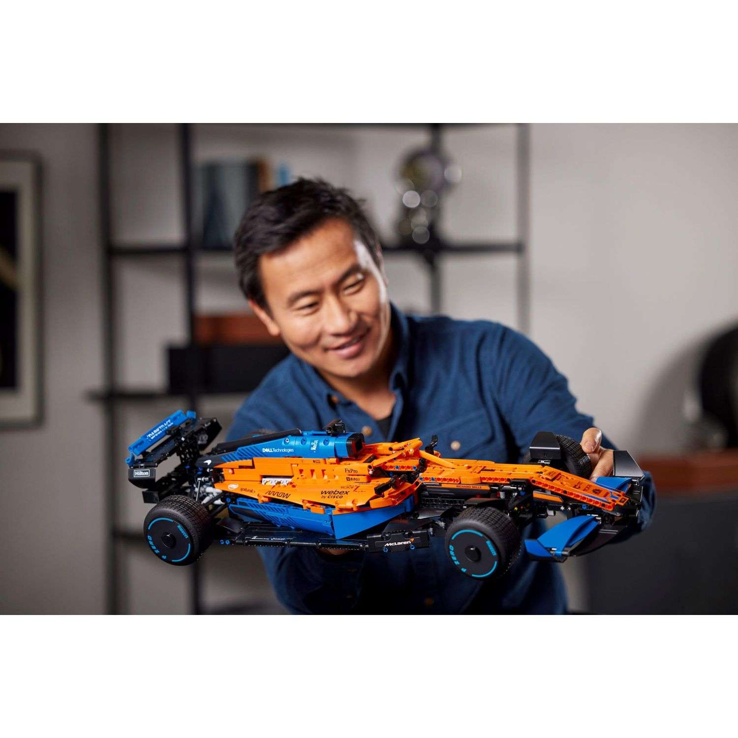 Конструктор LEGO Technic McLaren Formula 1 Race Car - фото 7