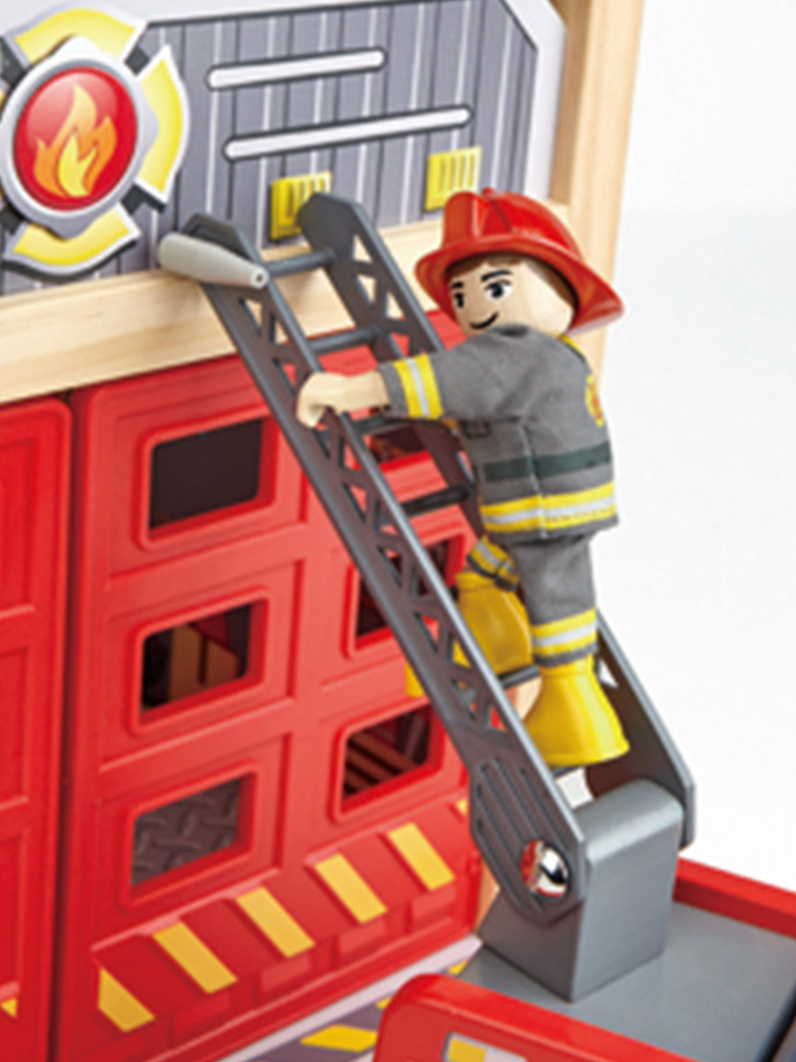 Пожарная машина Hape с водителем E3024_HP - фото 2