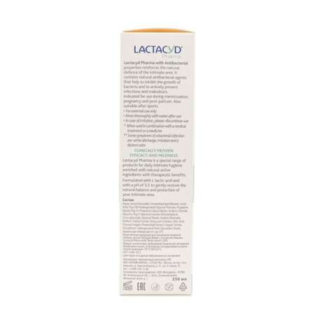 Средство для интимной гигиены Lactacyd Pharma Antibacterial