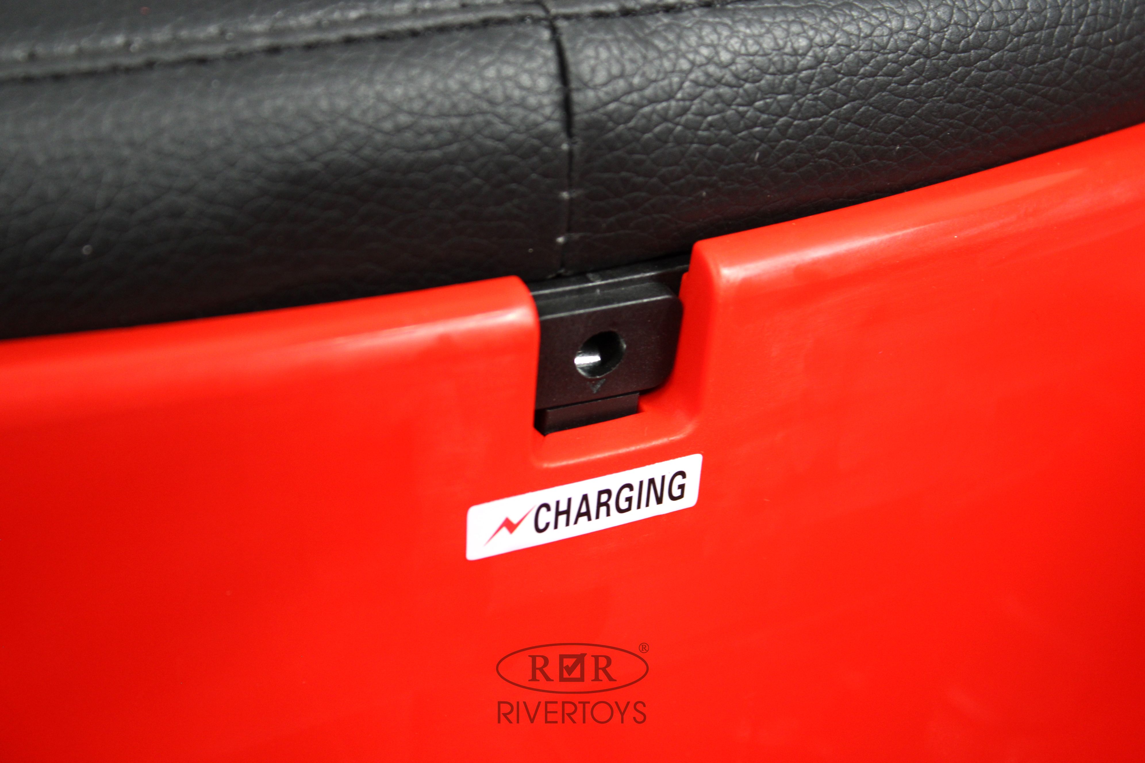 Электромобиль RIVERTOYS K888PX-RED С пультом ДУ - фото 9