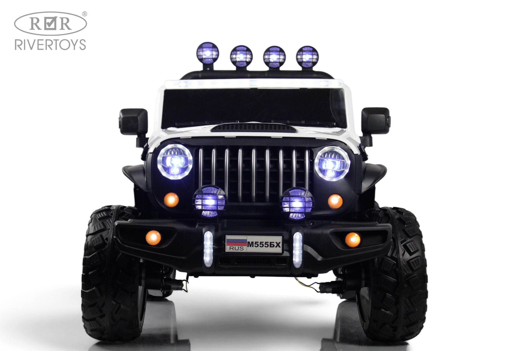 Электромобиль RIVERTOYS М555БХ-NEW-WHITE С пультом ДУ - фото 2