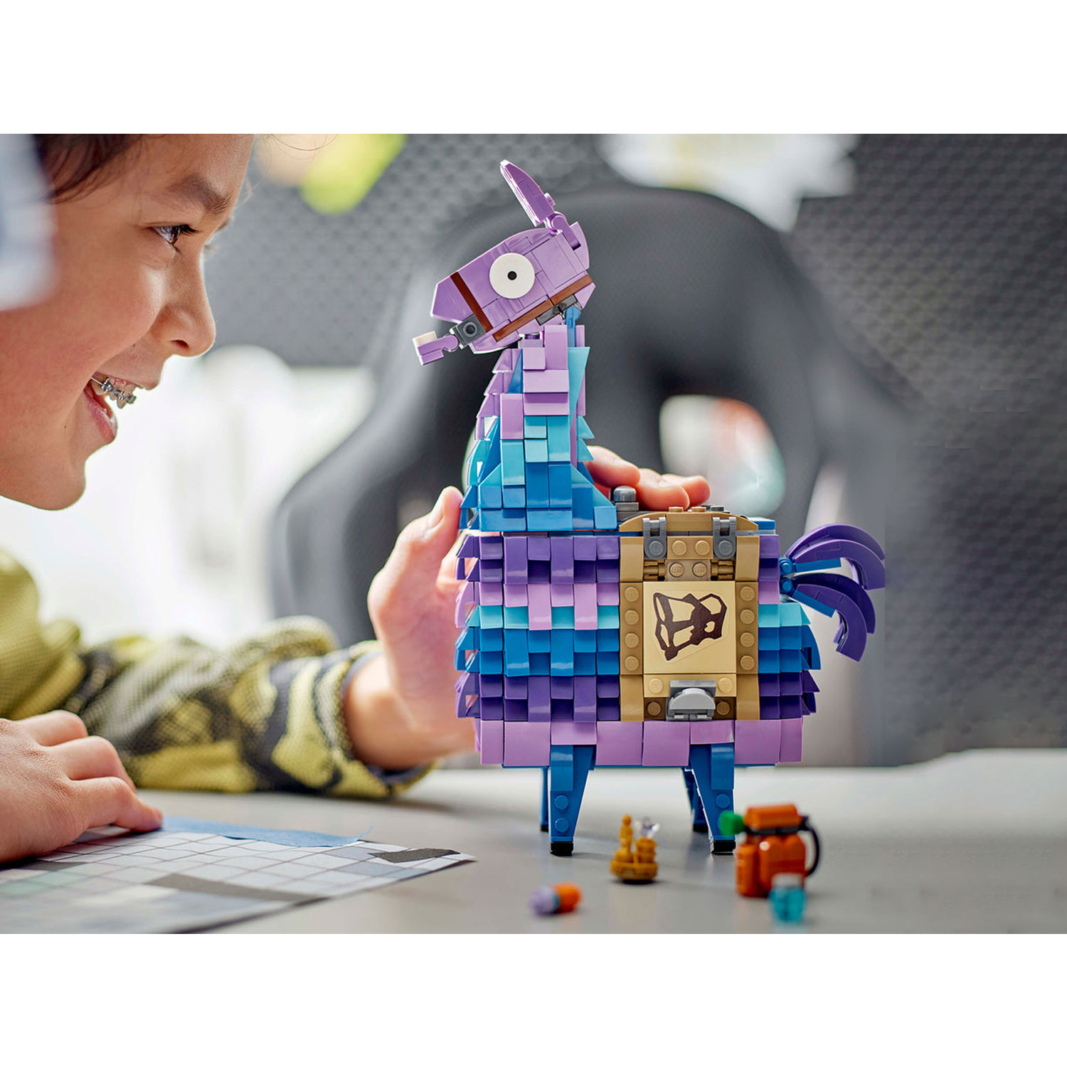 Конструктор LEGO Fortnite Лама с добычей 691 дет. - фото 6