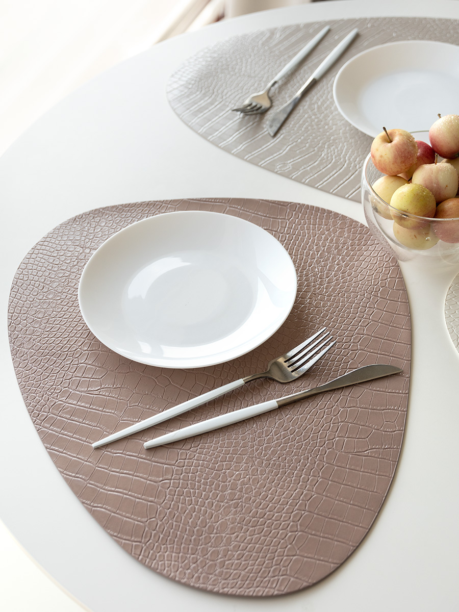 Салфетка сервировочная DeNASTIA Крокодил 45x36 см розовый E000519 - фото 3