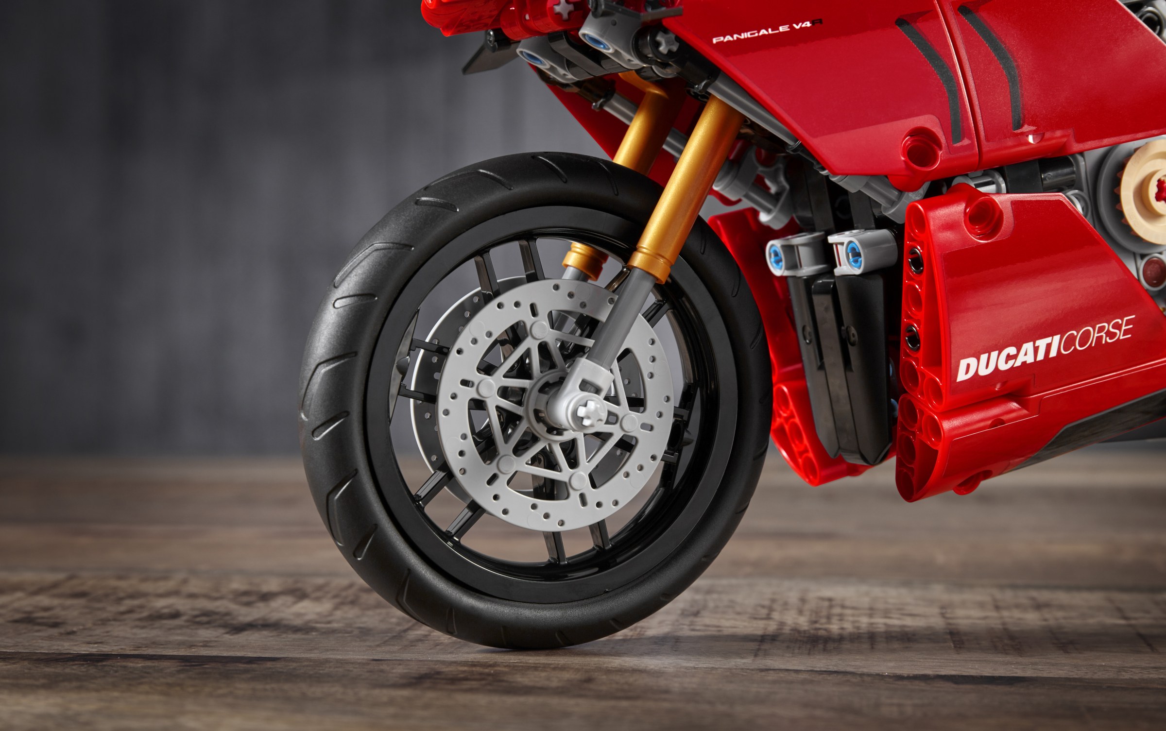 Конструктор LEGO Technic 42107 646 дет. - фото 19