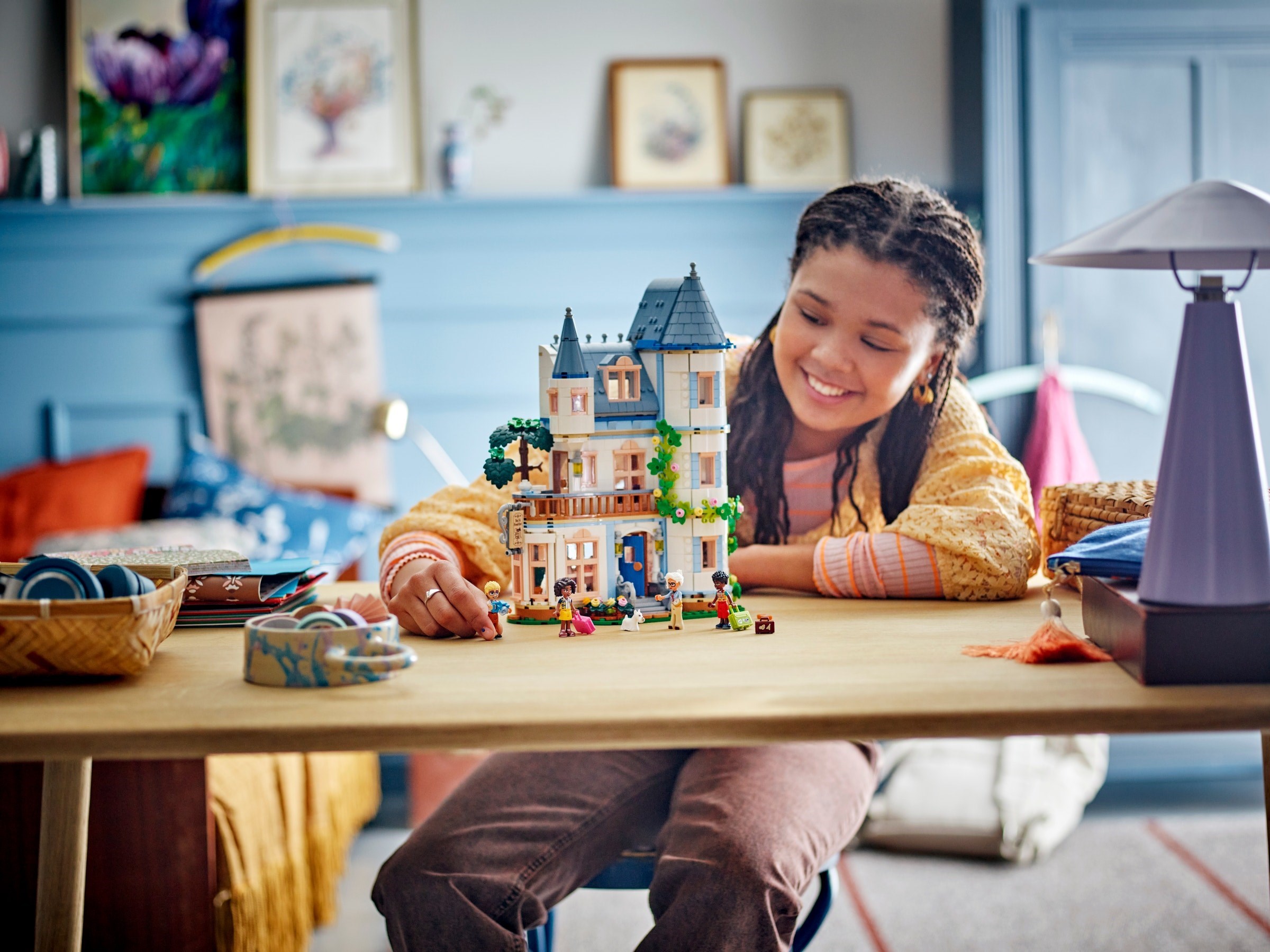 Конструктор LEGO Friends 42638 1311 дет. - фото 4