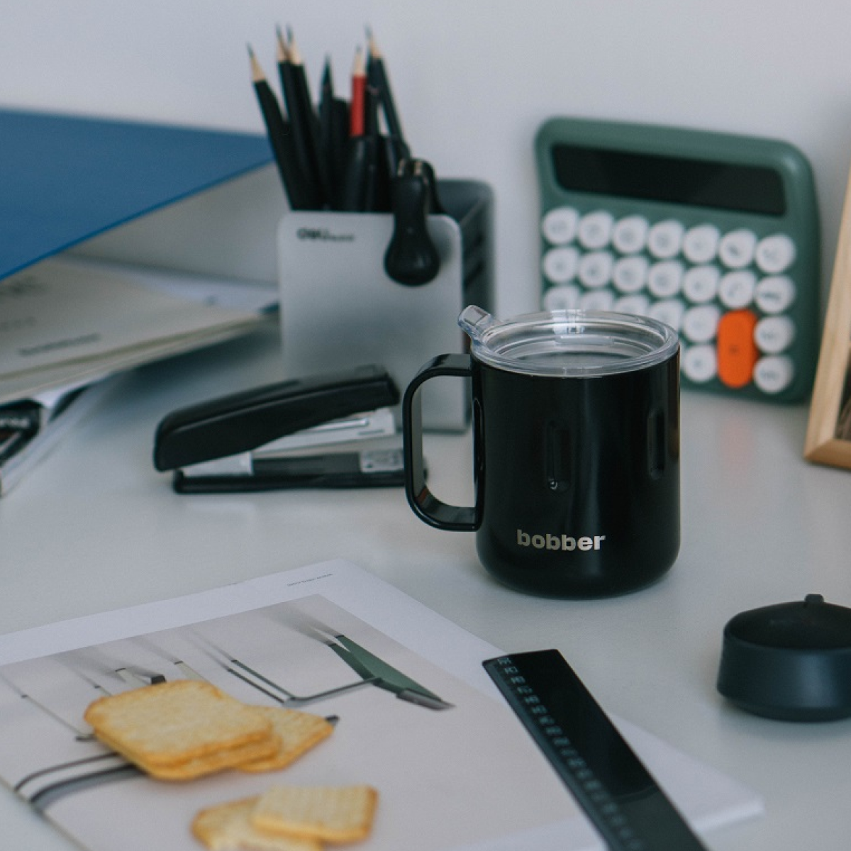 Термокружка 300 мл для напитков Bobber Mug черный - фото 11