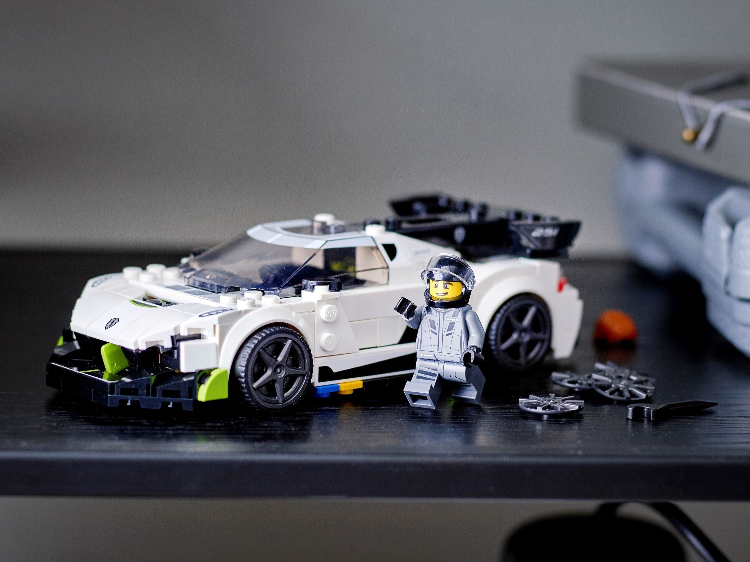 Конструктор LEGO Speed Champions 76900 280 дет. - фото 9