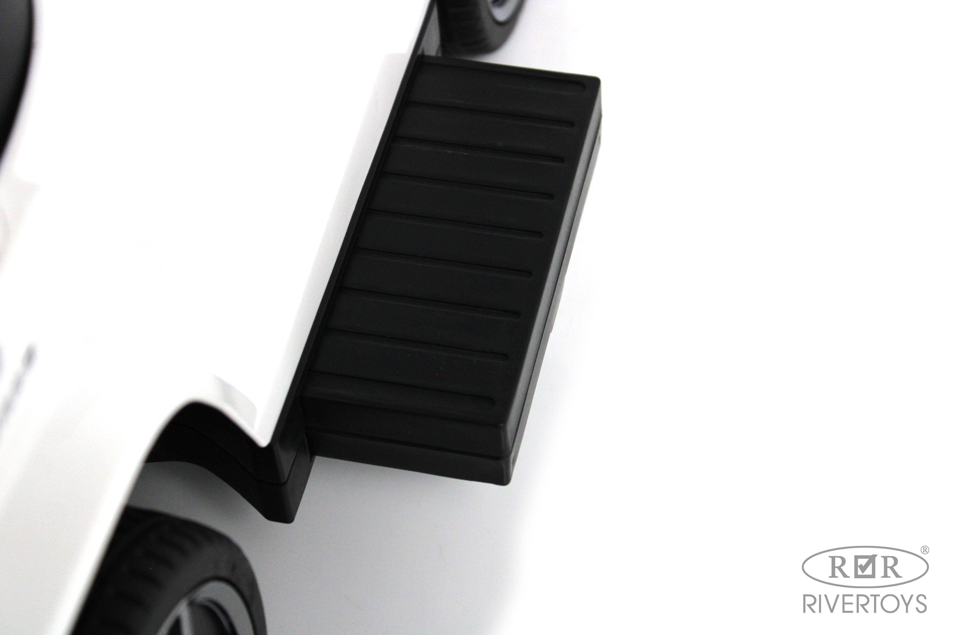 Каталка RIVERTOYS Mercedes-BenzG63 White Diamond белый - фото 8