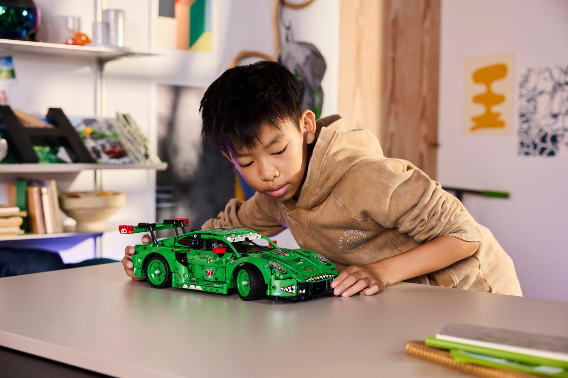 Конструктор LEGO Technic 42224 1313 дет. - фото 6