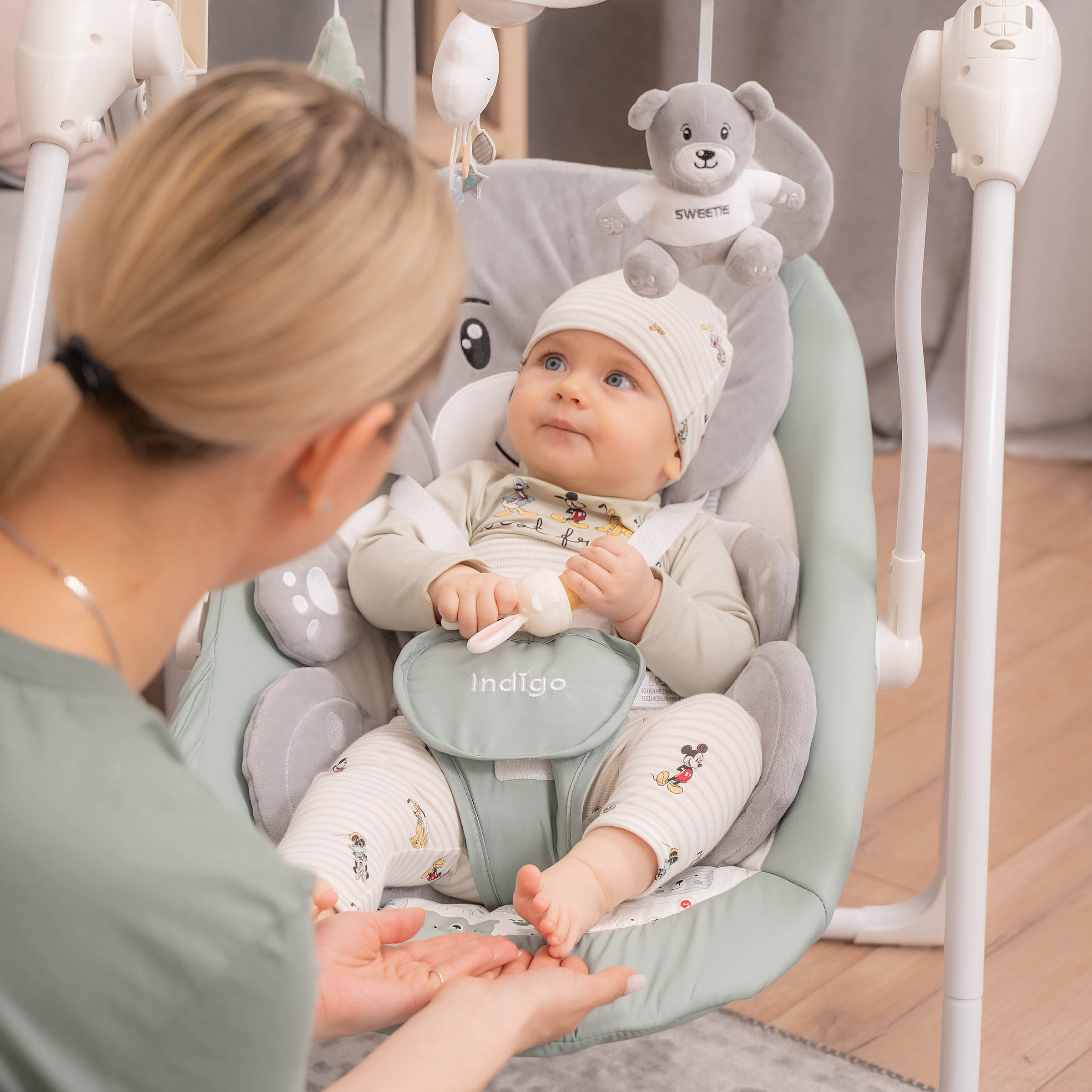 Электрокачели Indigo Teddy с музыкальным мобилем и пультом управления зеленый - фото 13