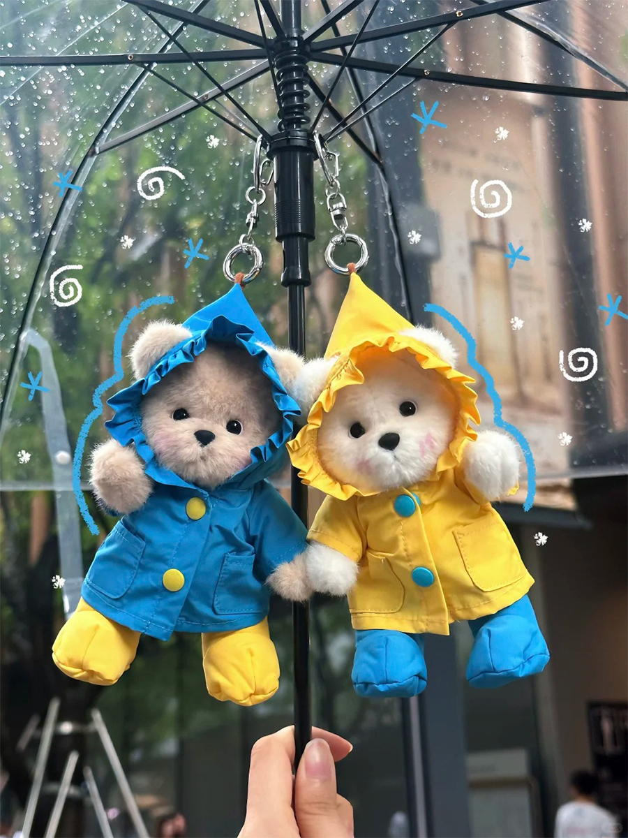 Мягкая игрушка TeddyTales Медведь в дождевике брелок - фото 11