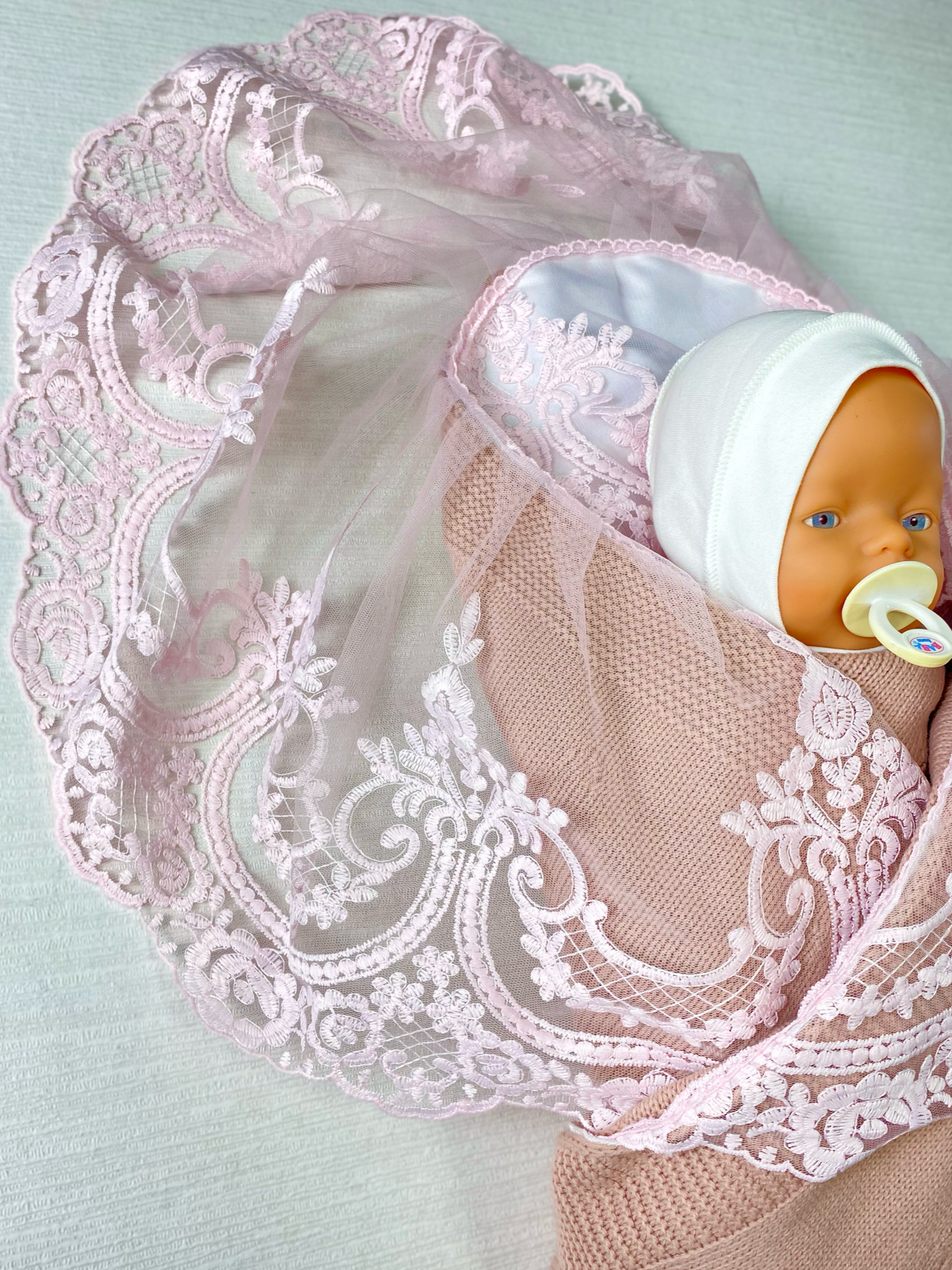 Конверт на выписку Делоникс Пеленка уголок с кружевом розовый - фото 5