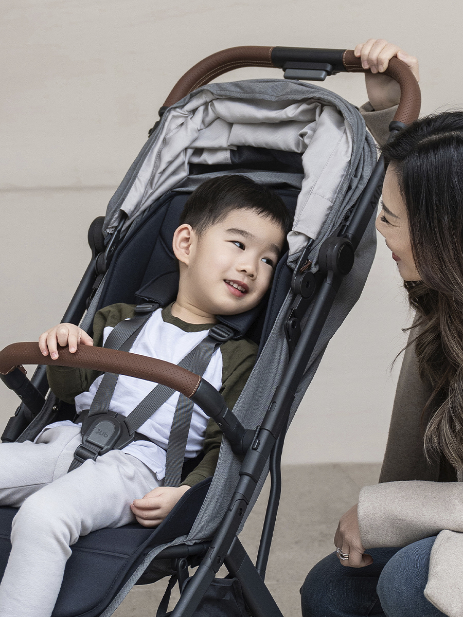 Коляска прогулочная UPPAbaby Minu V3 серый - фото 14