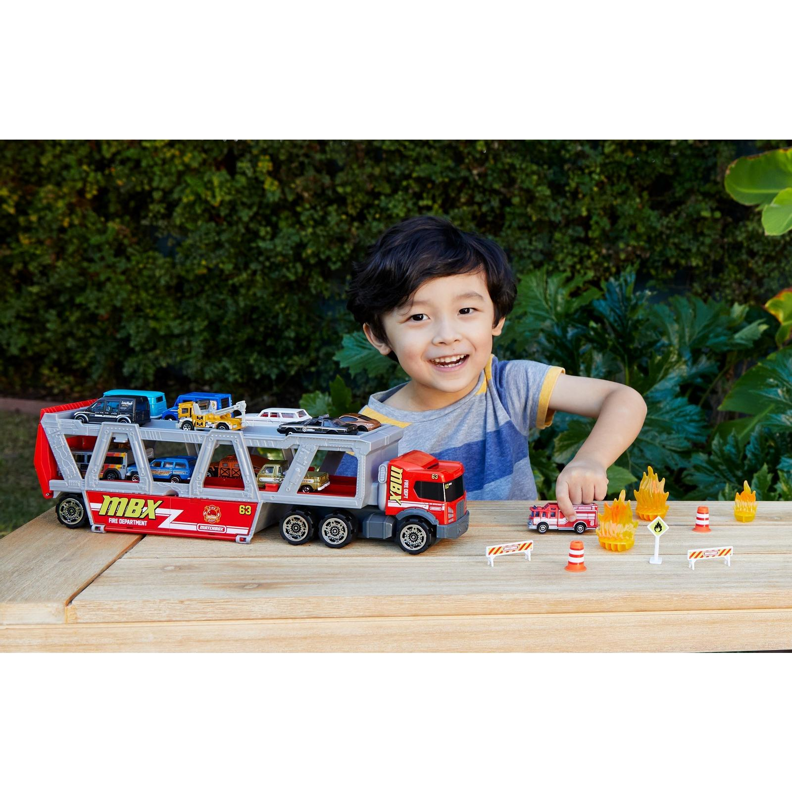 Игровой набор Matchbox Пожарный тягач 1:64 GWM23 - фото 10