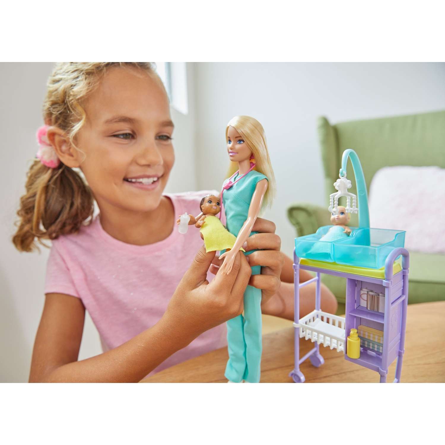 Кукла модельная Barbie DHB63 - фото 8