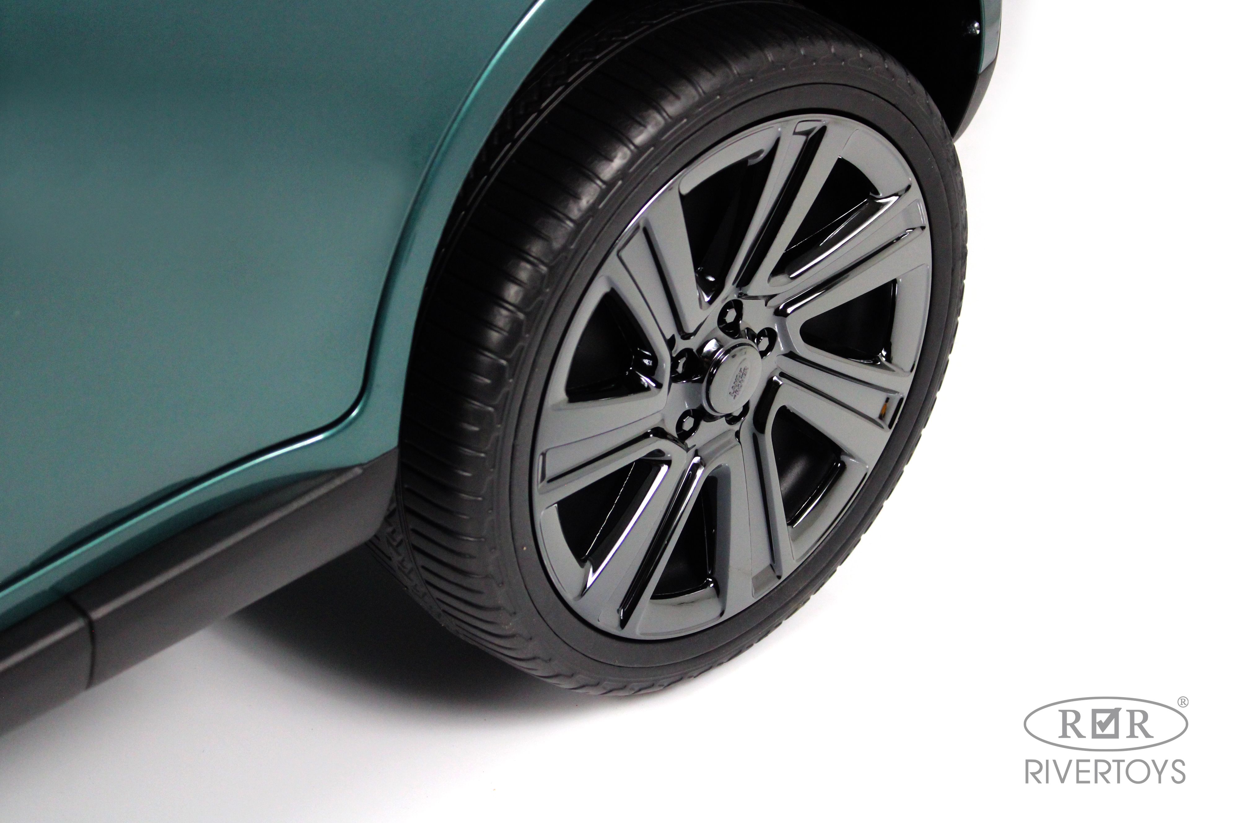 Электромобиль RIVERTOYS Y999YY-GREEN-GLANEC С пультом ДУ - фото 13