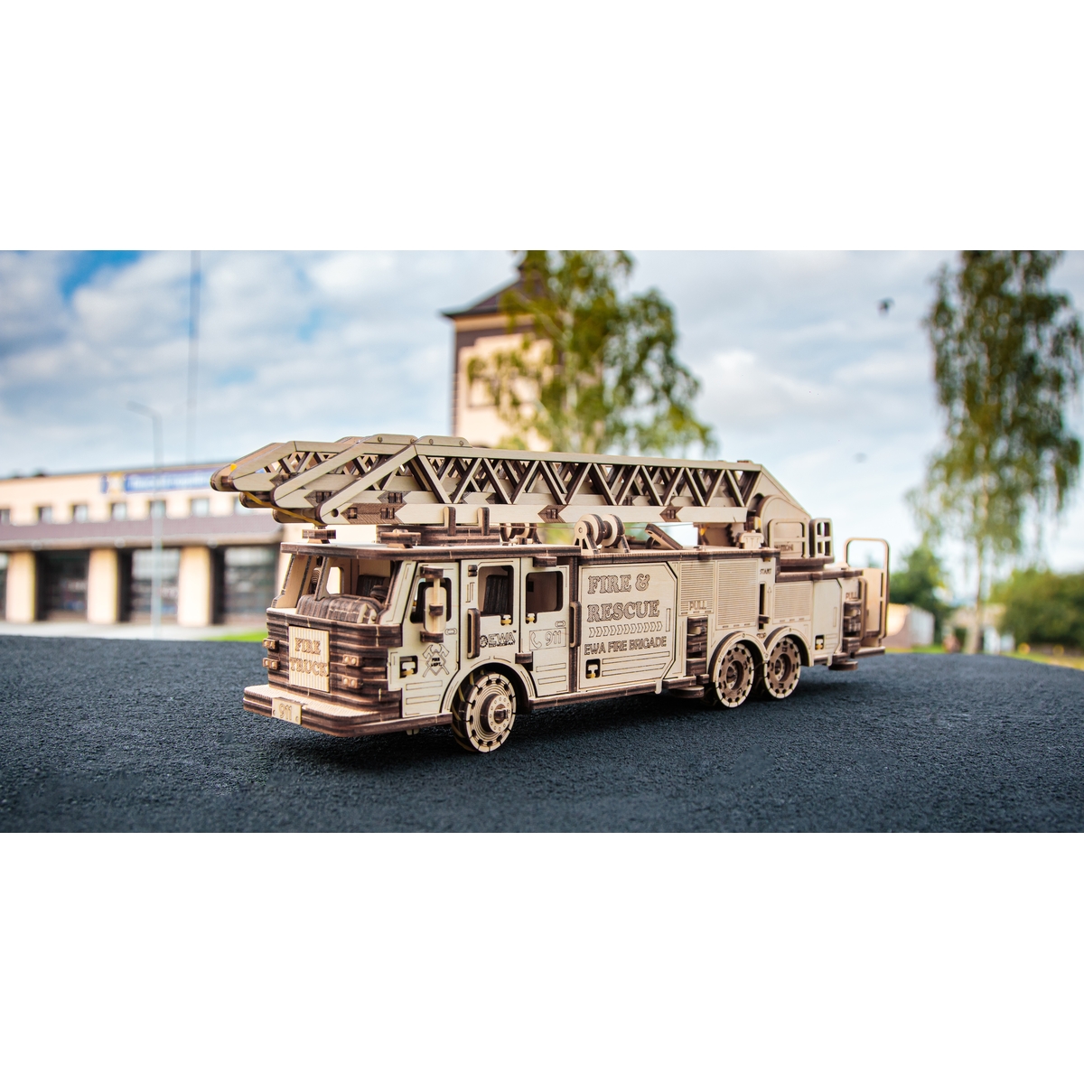Конструктор Eco Wood Art Пожарная машина деревянный 439 дет. - фото 22