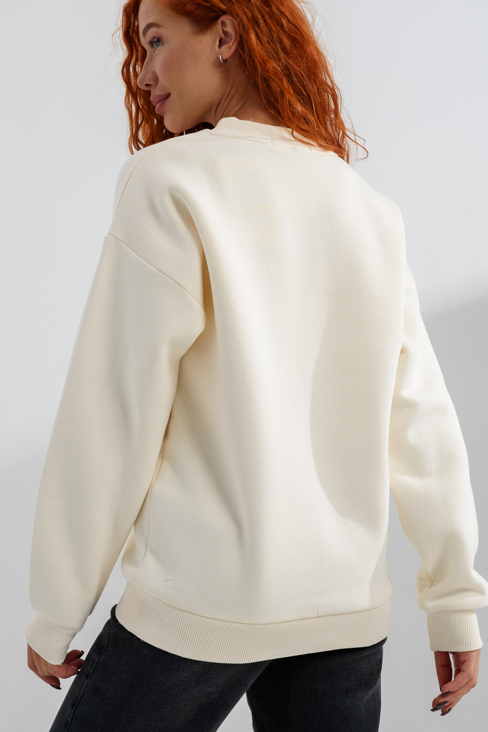 Свитшот Натали Суслова 8569 молочный+коты - фото 8