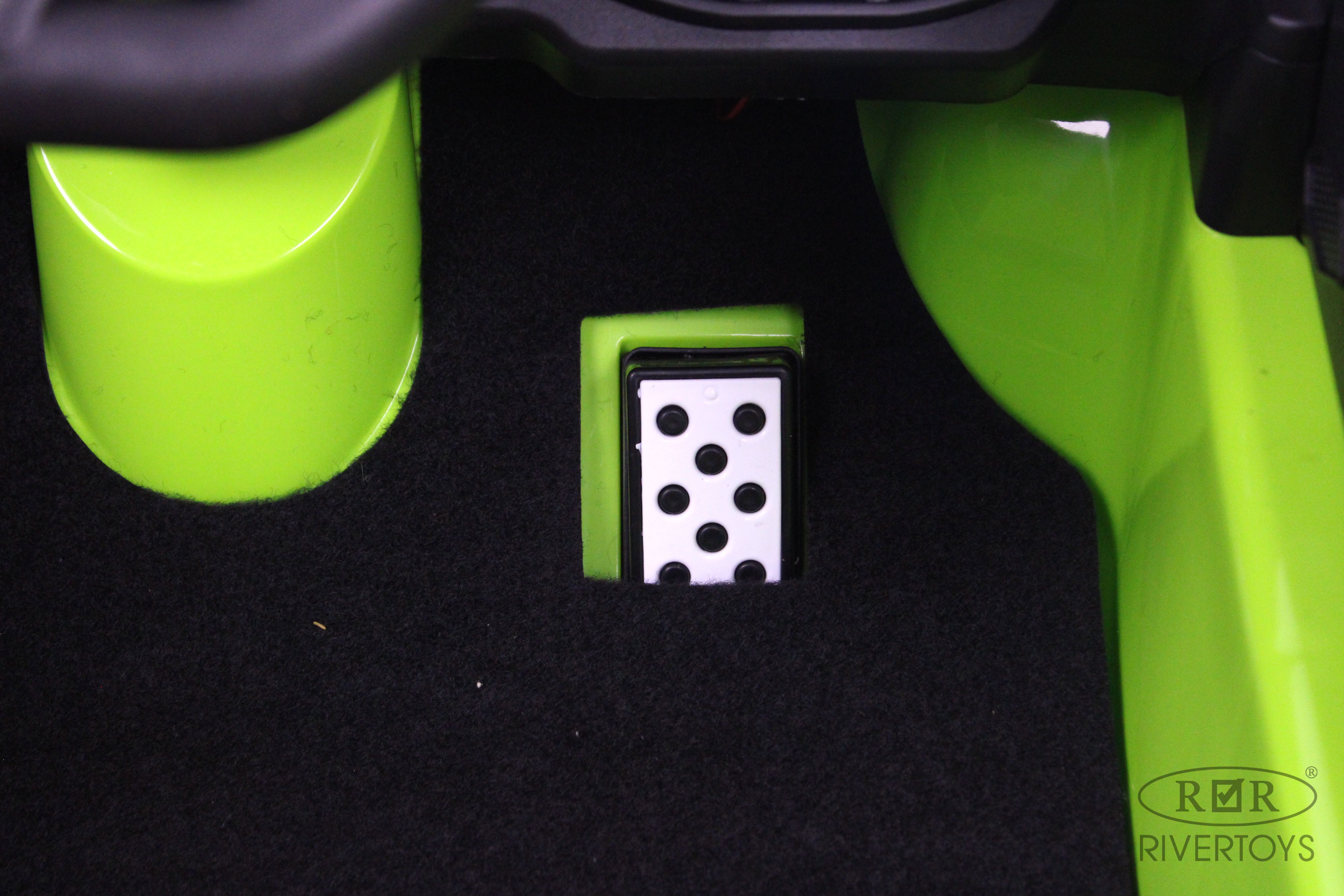 Электромобиль RIVERTOYS Lamborghini E888EE-GREEN С пультом ДУ - фото 6