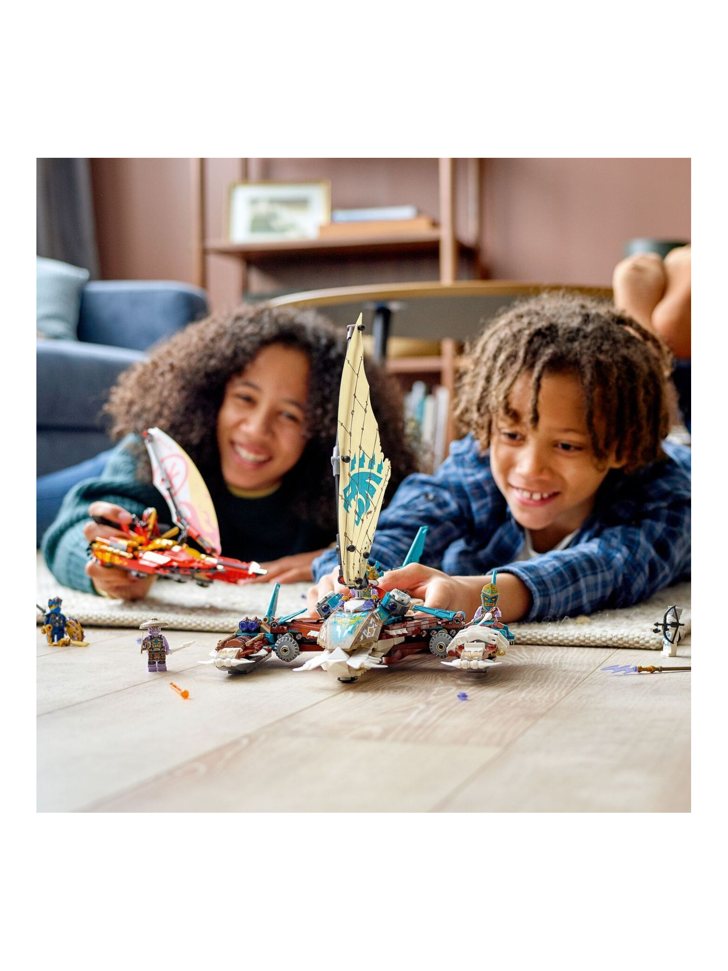 Конструктор LEGO NINJAGO Битва на катамаране 780 дет. - фото 9
