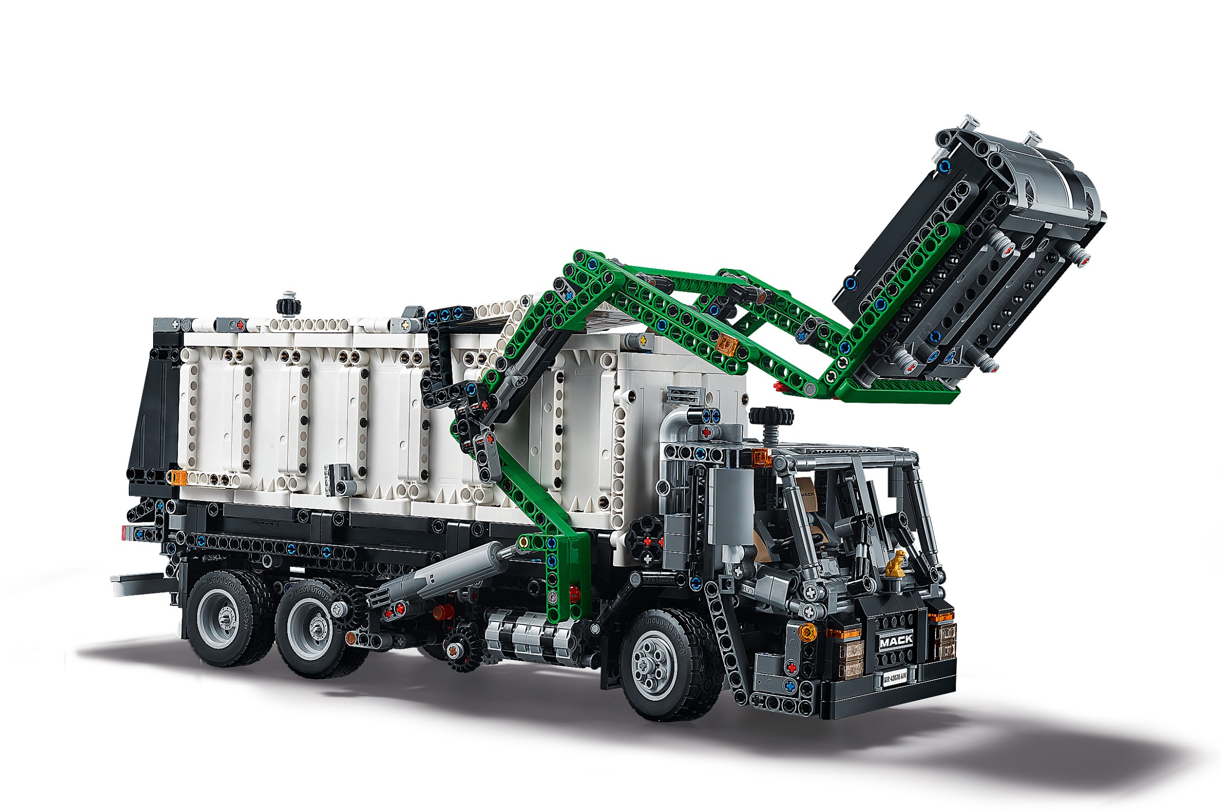 Конструктор LEGO Technic Грузовик MACK 42078 2595 дет. - фото 5