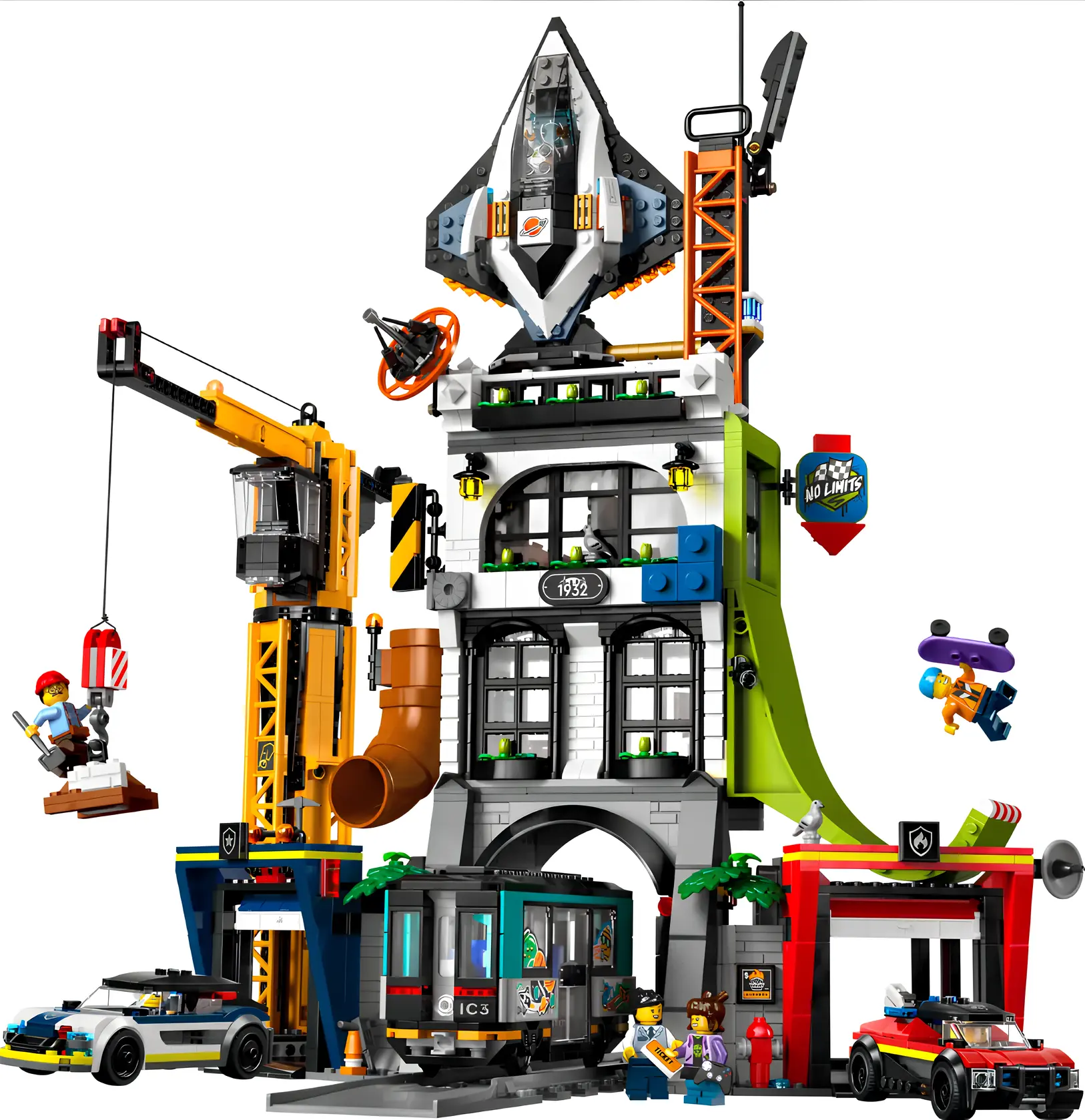 Конструктор LEGO City 60473 1941 дет. - фото 4