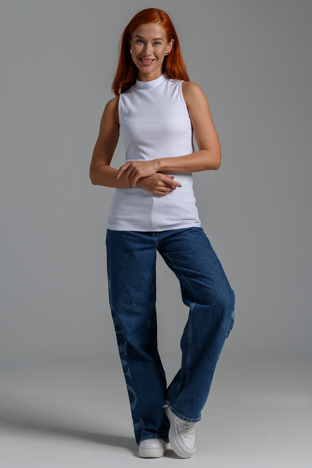 Изображение товара Майка Натали Суслова Безрукавка с высоким воротником Изображение товара Майка Натали Суслова Безрукавка с высоким воротником