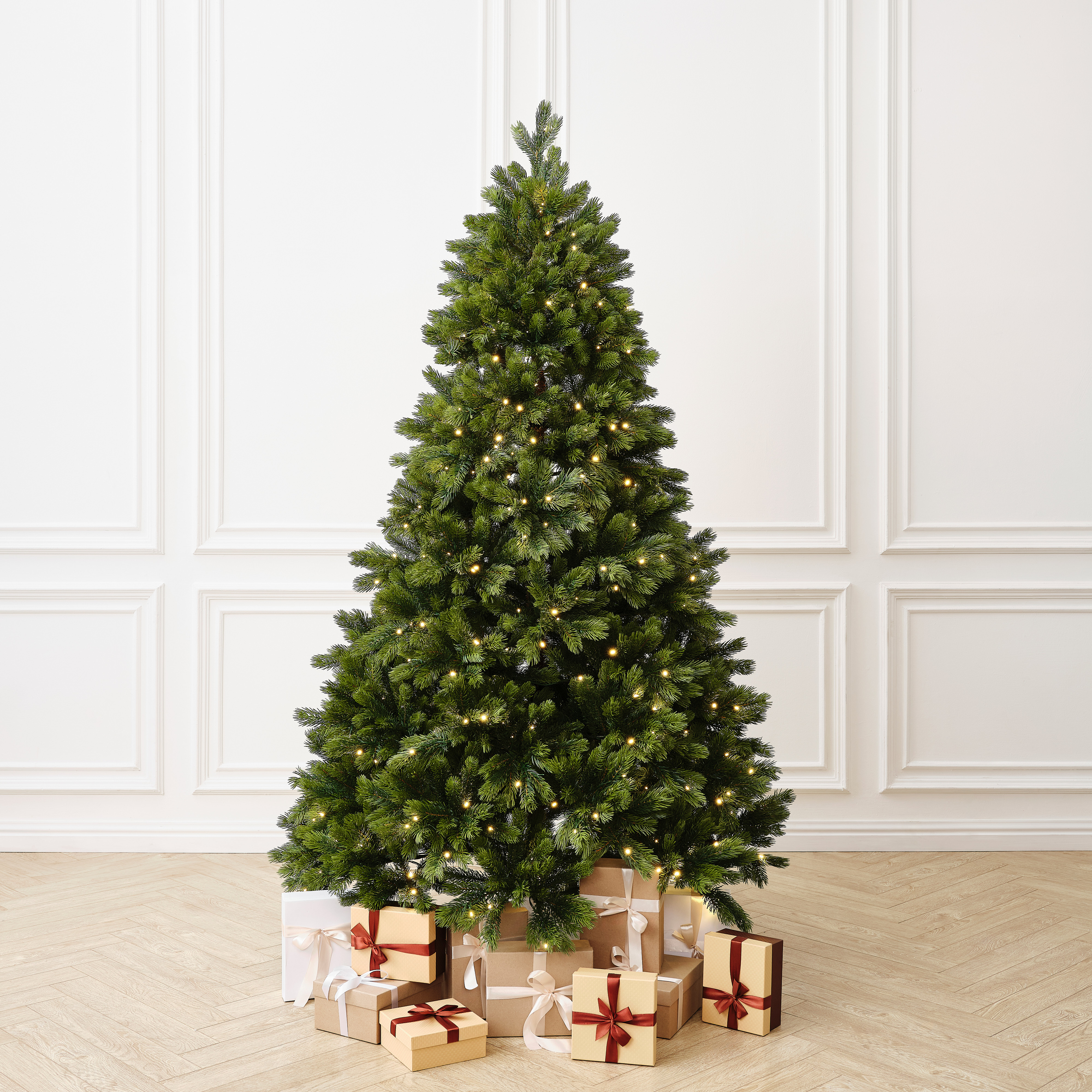 Елка искусственная BINOSHE La Manche LED литая с подсветкой 240 см - фото 1