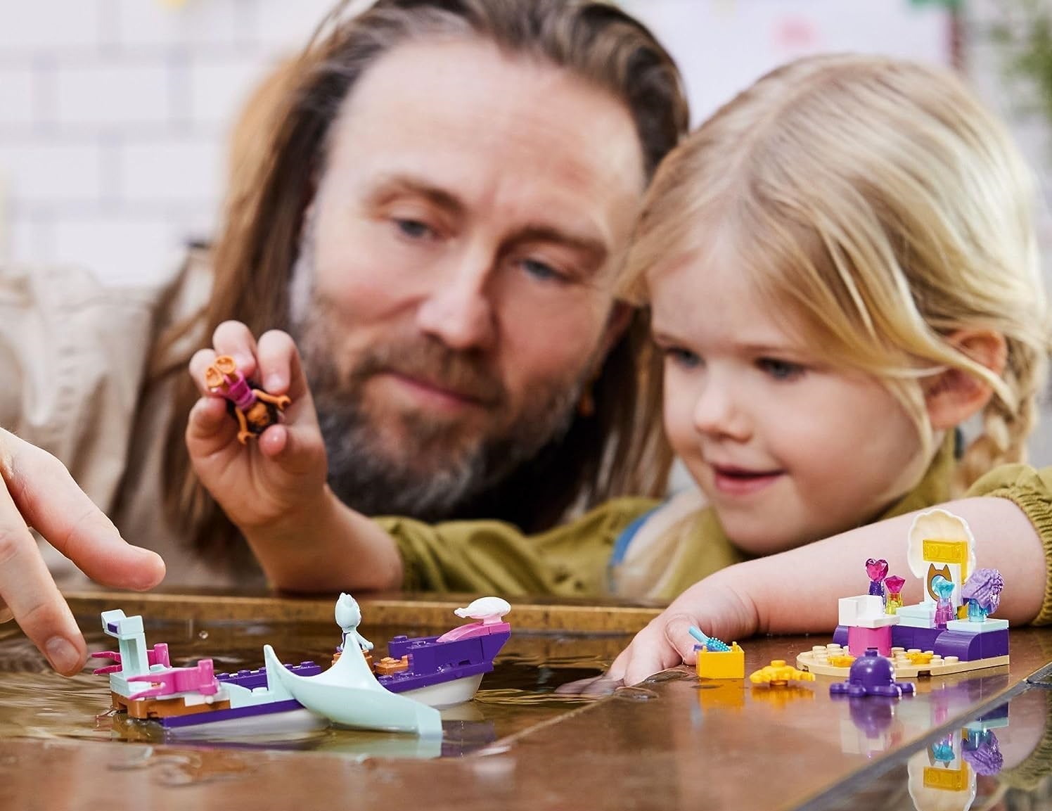 Конструктор LEGO Gabbys Dollhouse Gabby and MerCats Ship Spa 88 дет. - фото 5