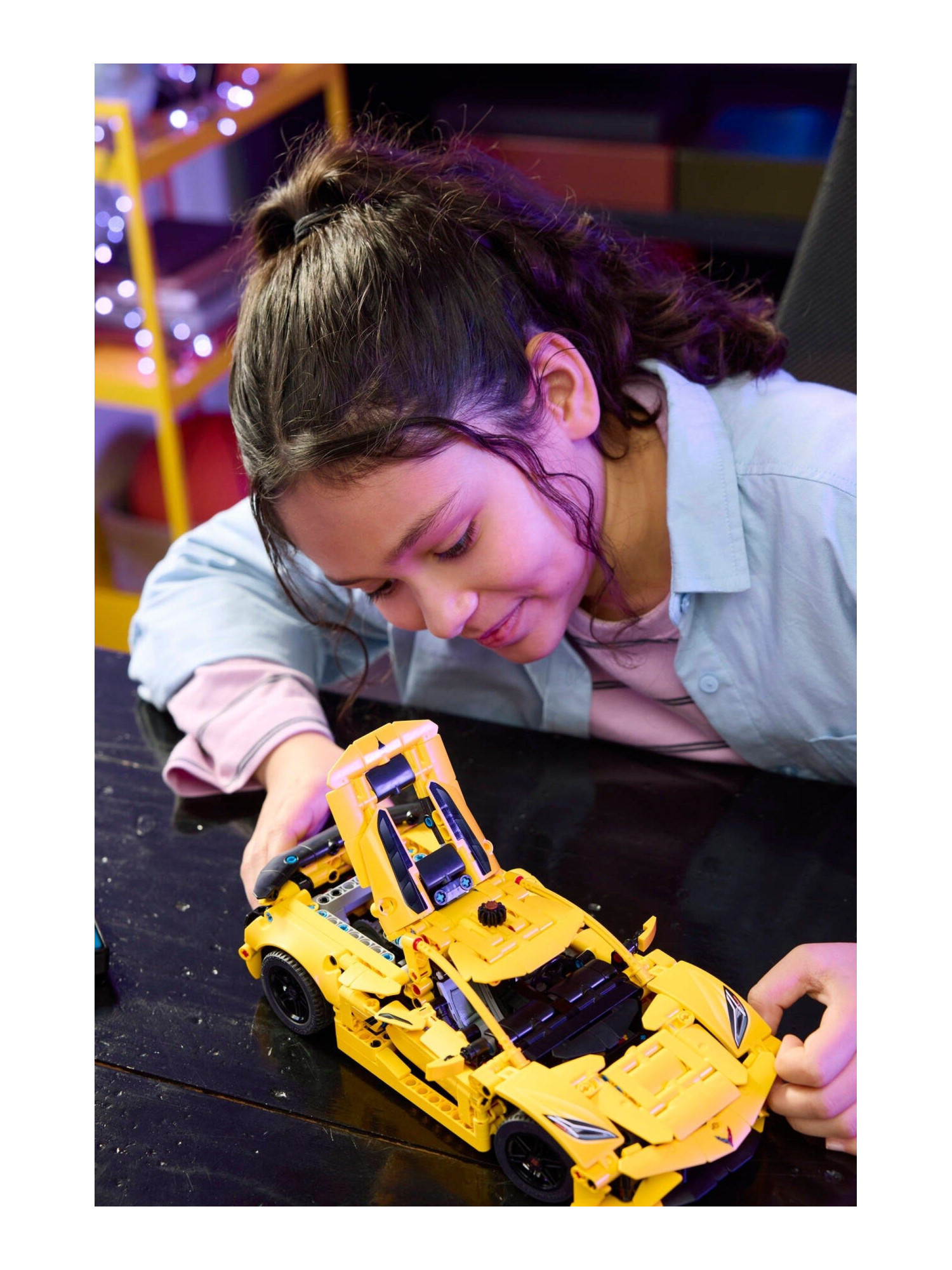 Конструктор LEGO Technic Шевроле Корвет Стингрей 732 дет. - фото 4