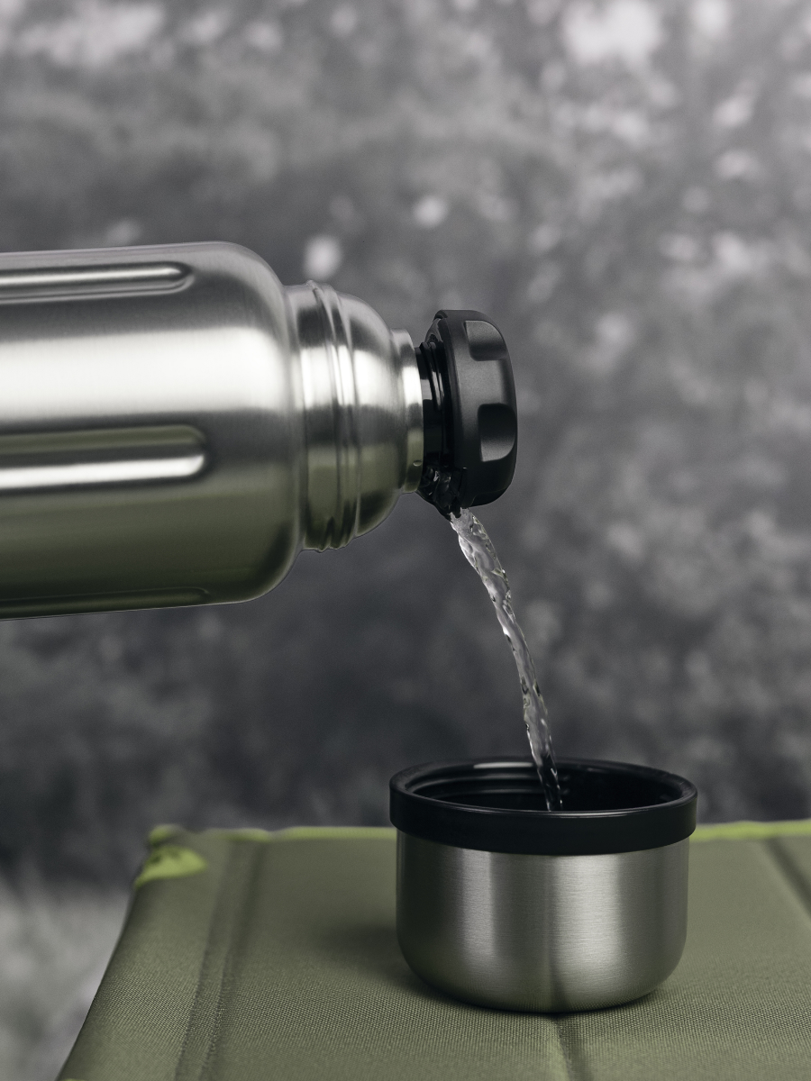 Термос для напитков 1 литр Bobber Barrel матовый - фото 4