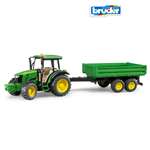 Трактор Bruder John Deere 5115M с прицепом