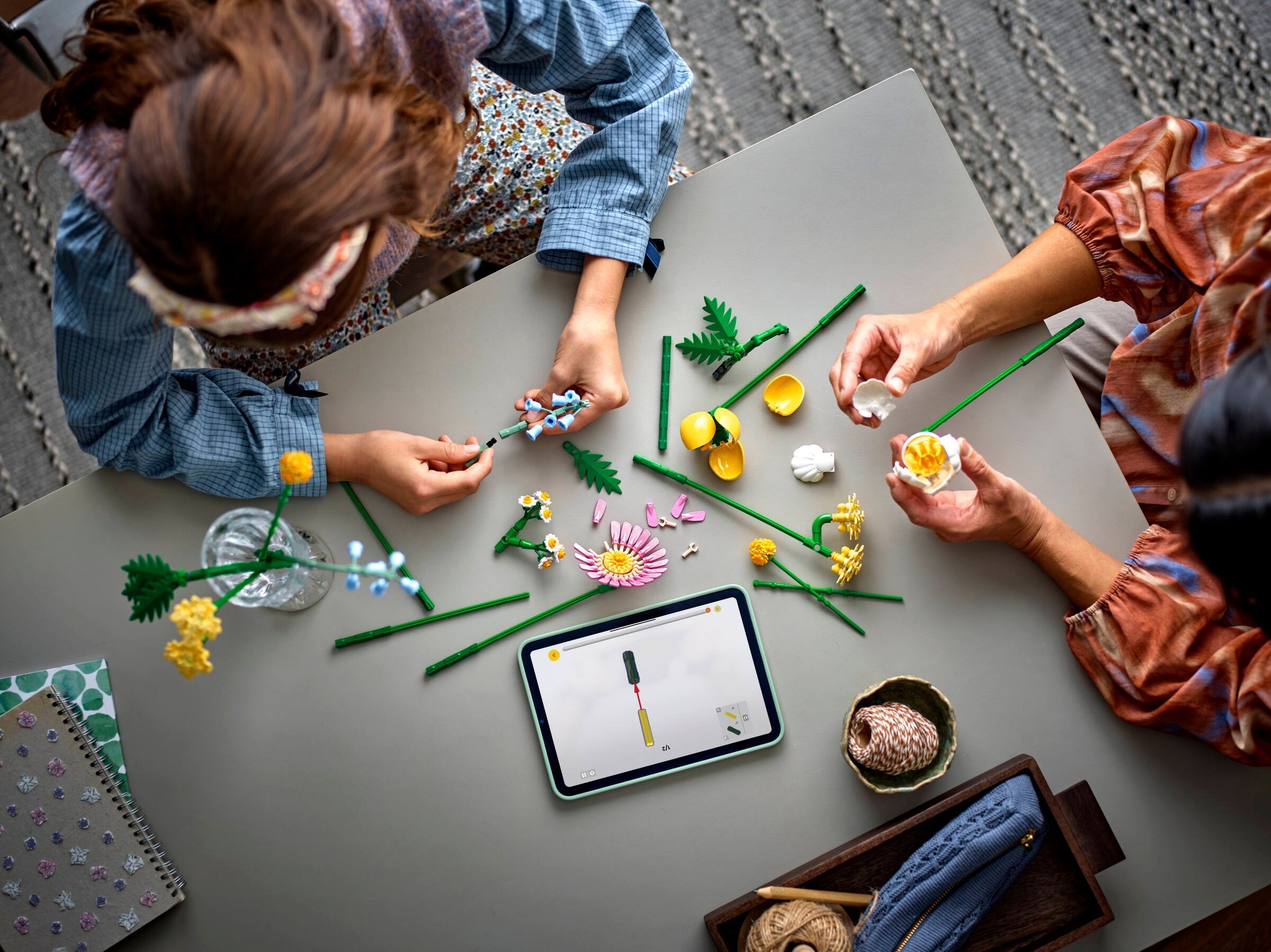 Конструктор LEGO Botanicals 10347 373 дет. - фото 3