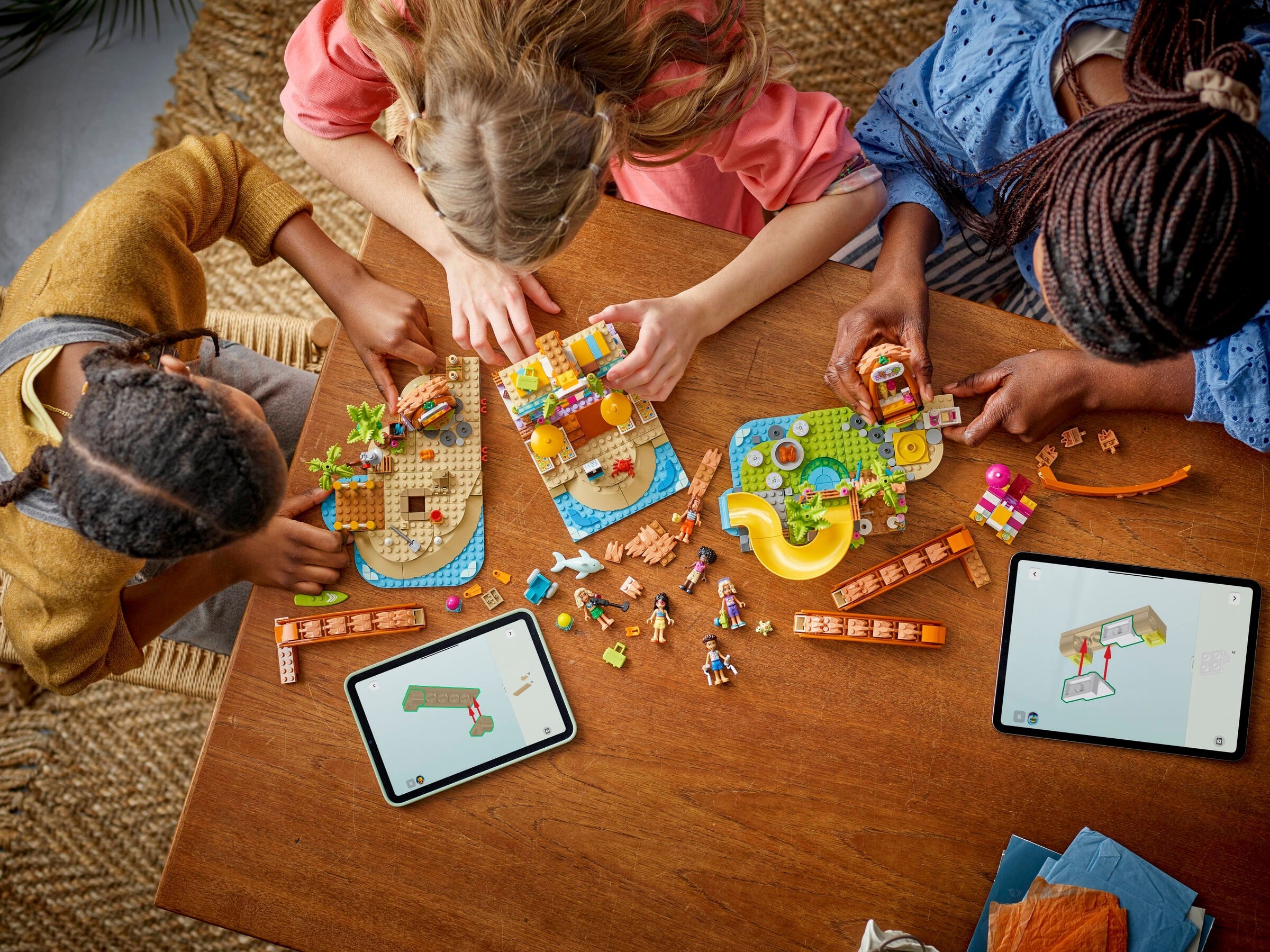 Конструктор LEGO Friends 42673 1140 дет. - фото 3