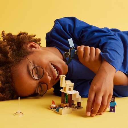 Конструктор LEGO Minecraft Экспедиция Стива по пустыне блочный
