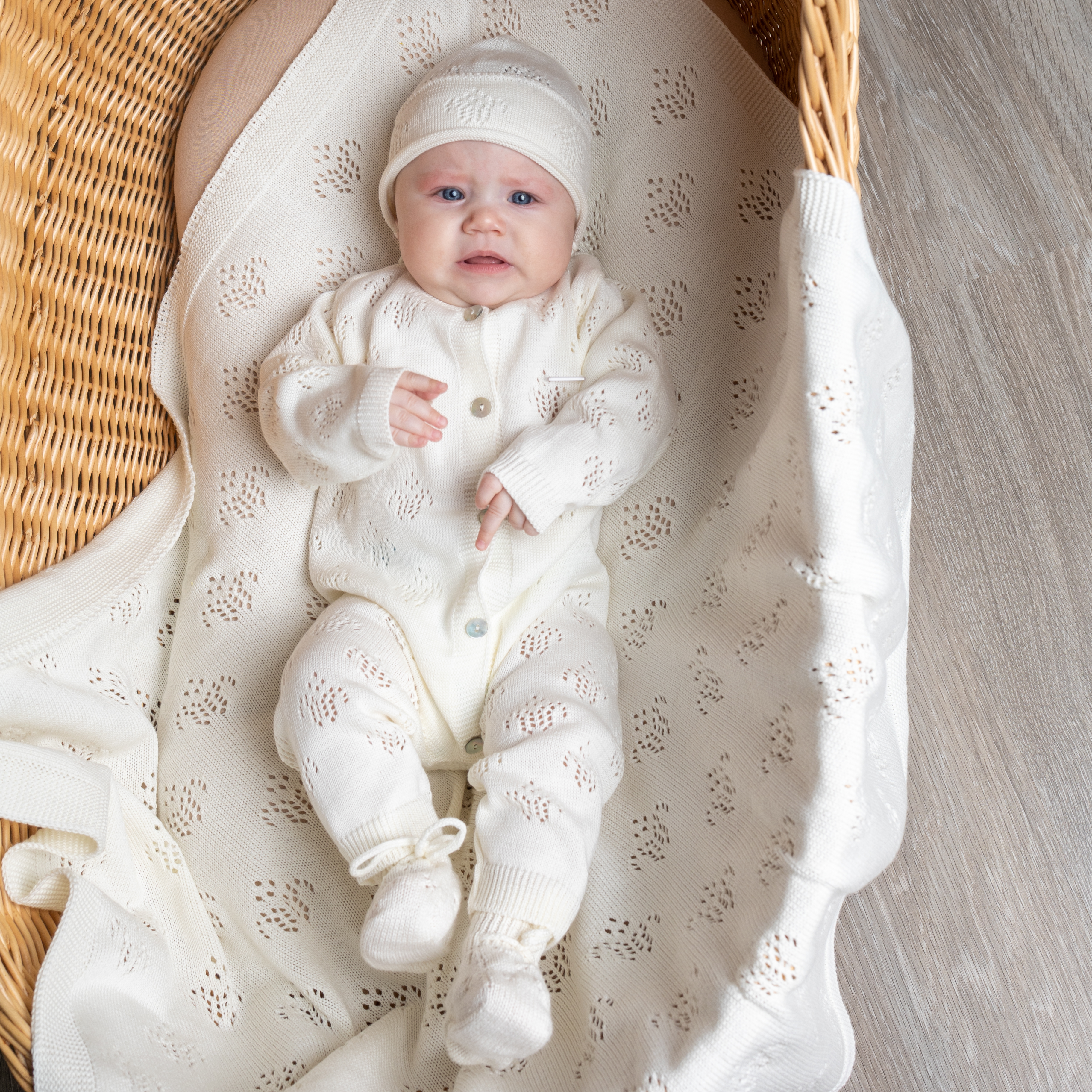 Жалаңаш тележүргізушілердің су астындағы видеосы