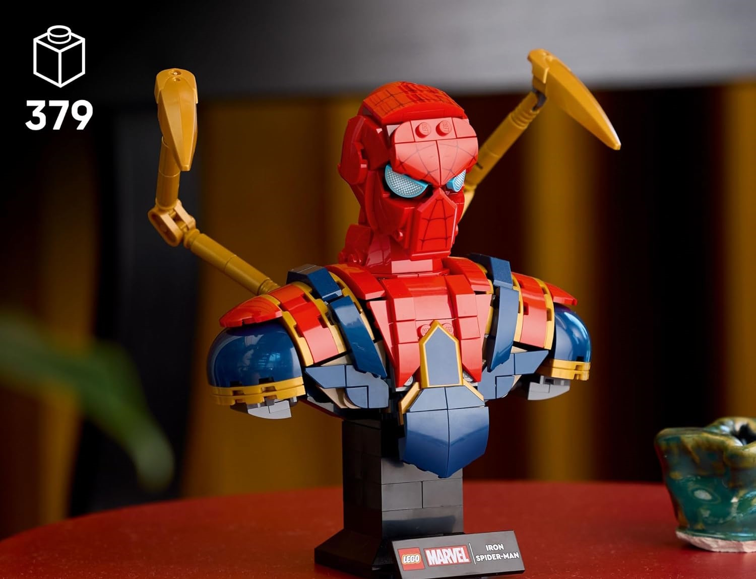 Конструктор LEGO Marvel Super Heroes Бюст Железного Человека-паука 379 дет. - фото 2