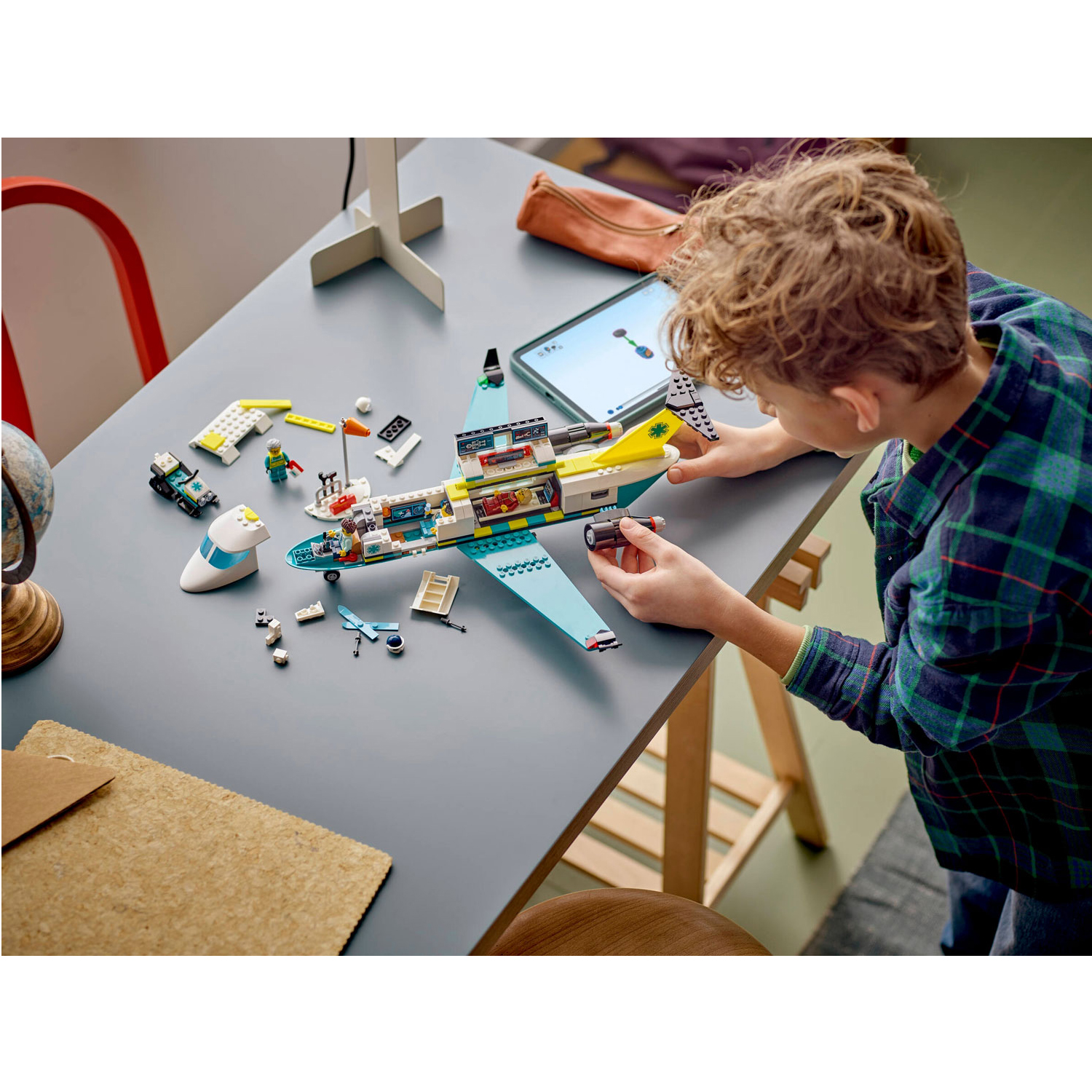 Конструктор LEGO City 253 дет. - фото 7