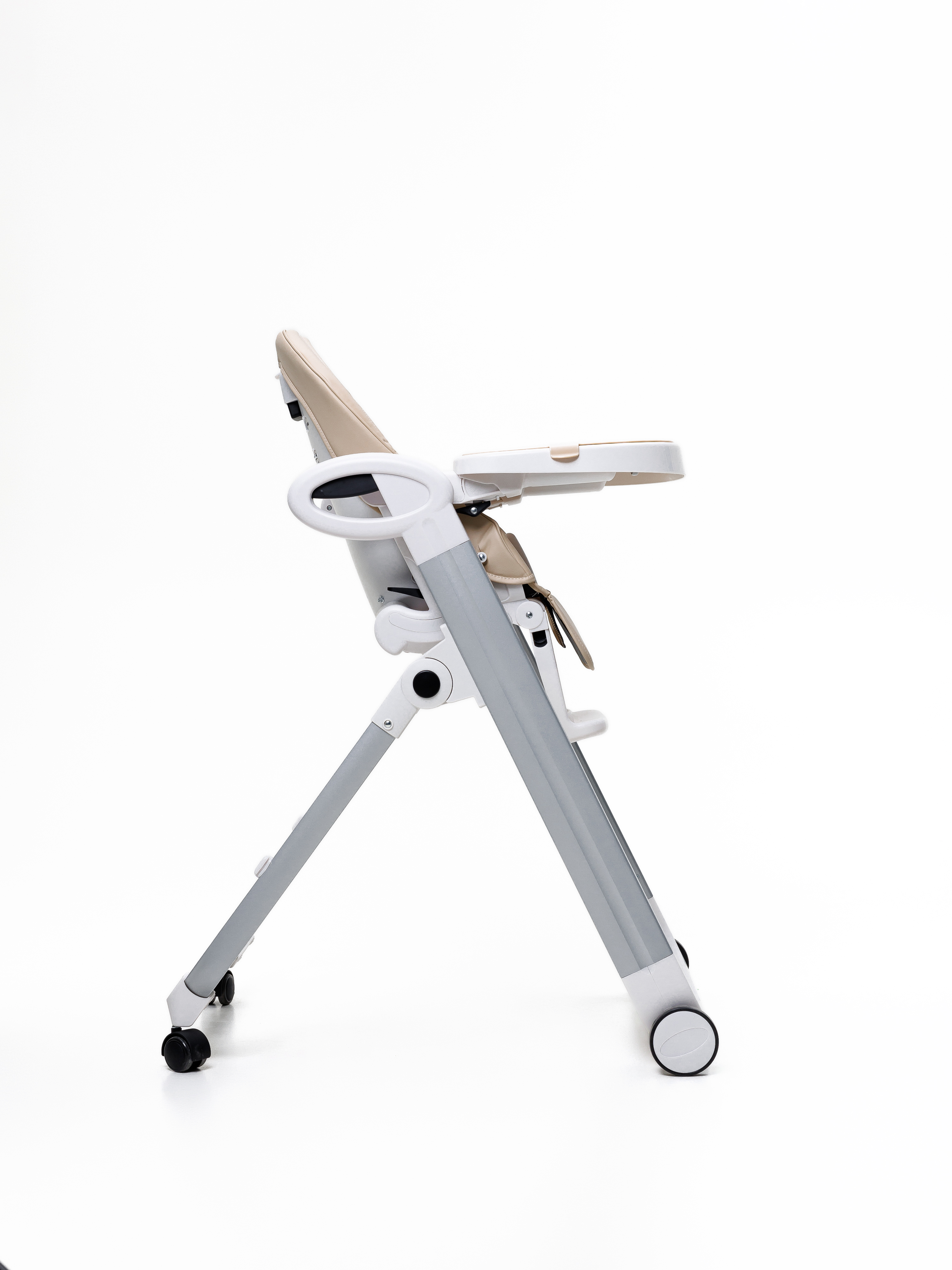 Стульчик для кормления BASSET B2 бежевый - фото 34