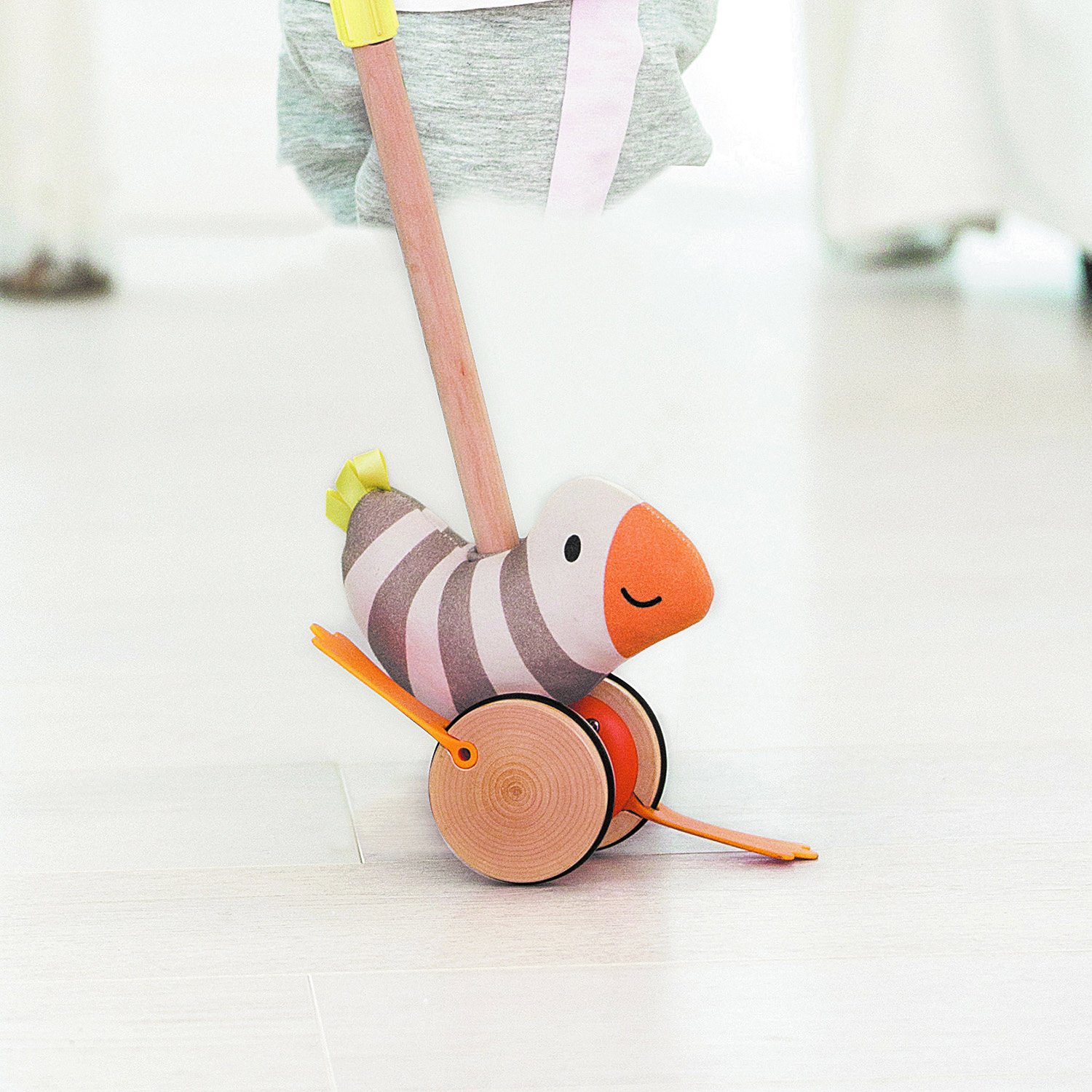 Игрушка Hape каталка - фото 2