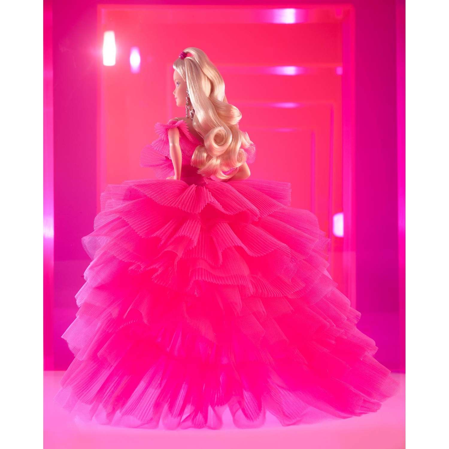 Кукла модельная Barbie GTJ76 - фото 20