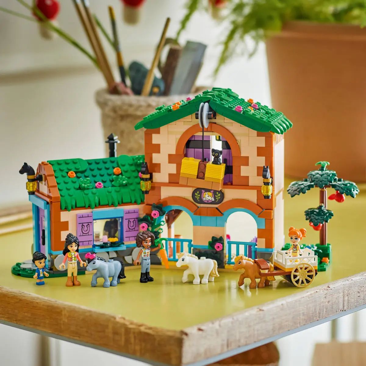 Конструктор LEGO Friends Ранчо и конюшня для пони 727 дет. - фото 8