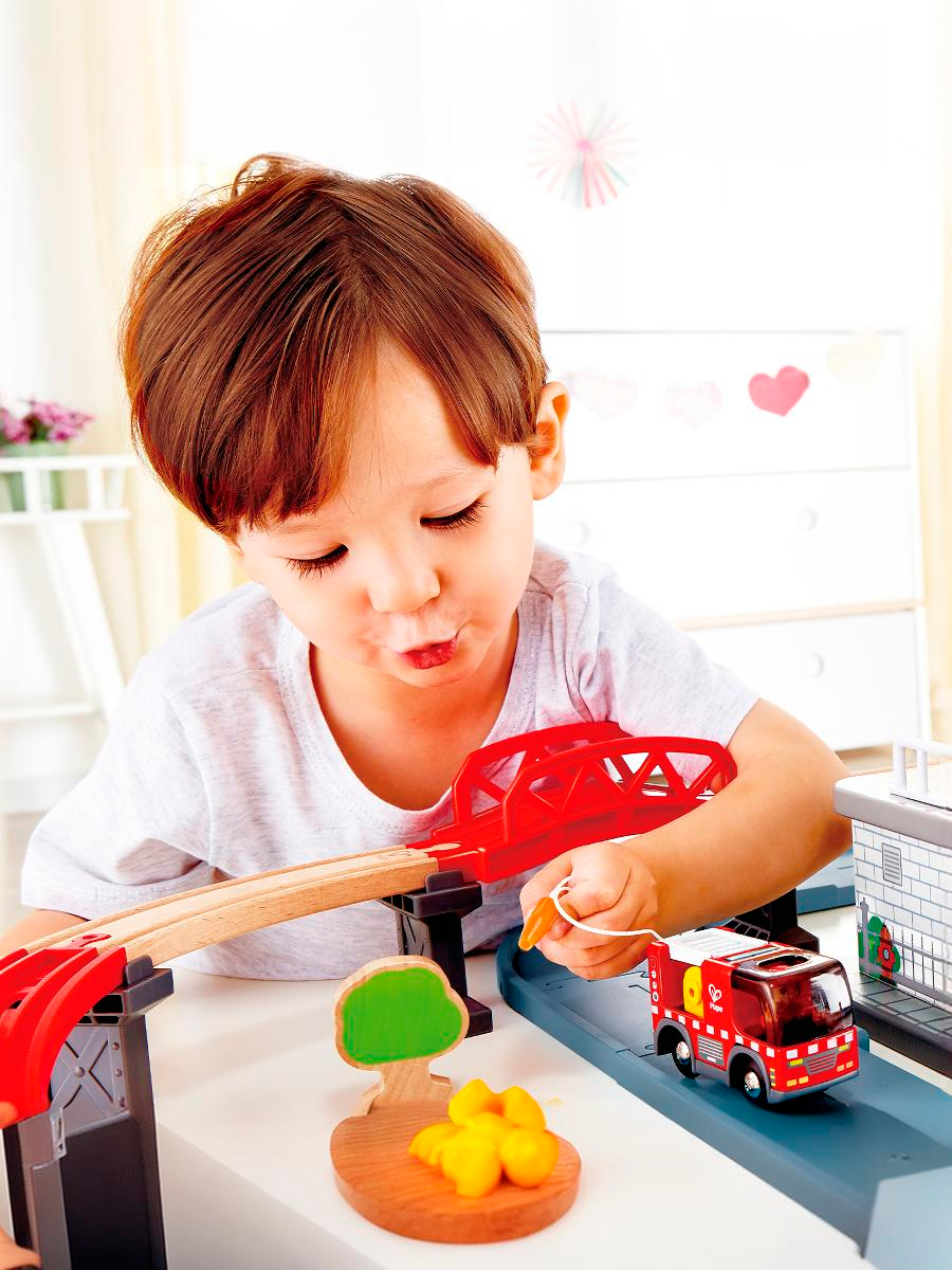 Пожарная машина Hape E3737_HP - фото 3